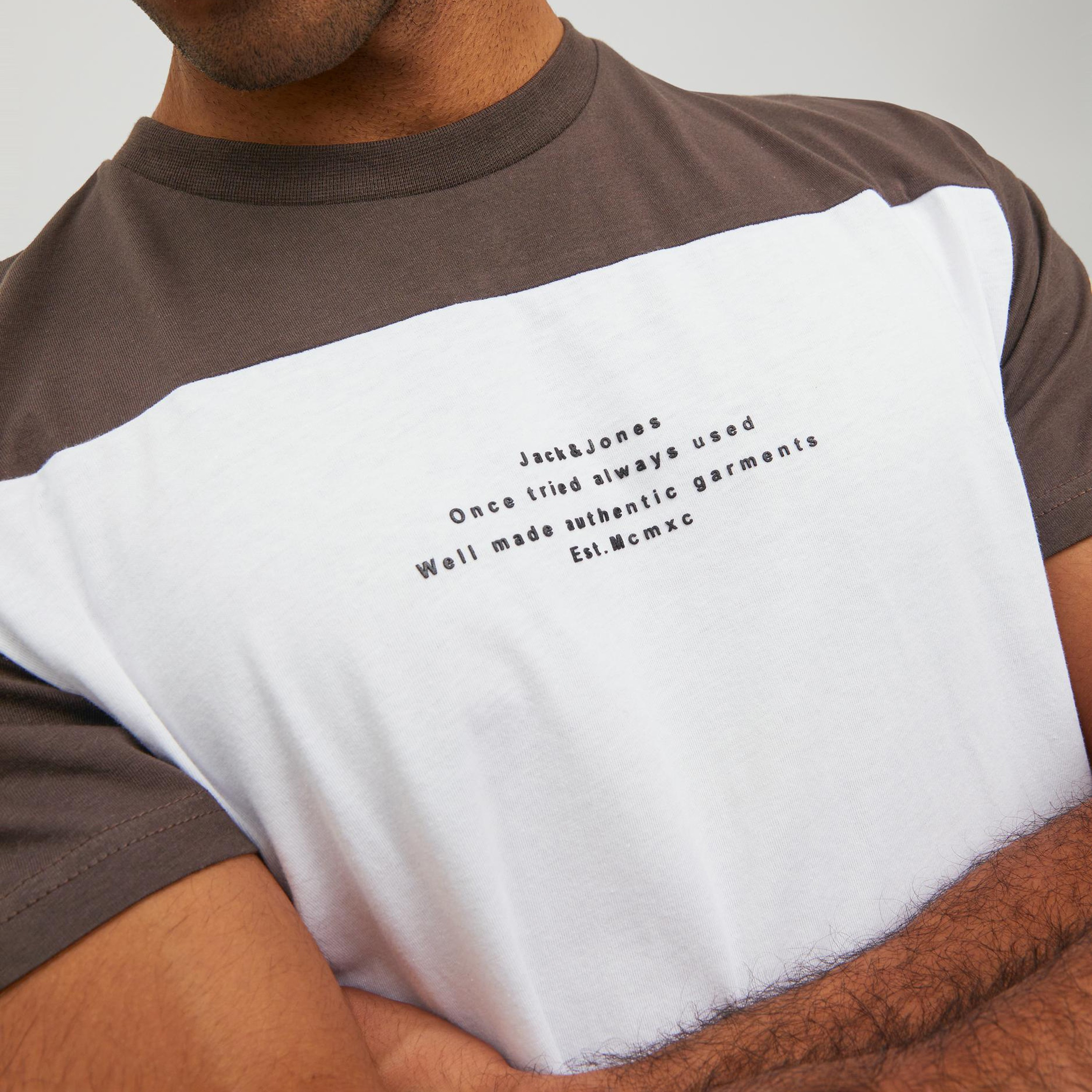 تي شيرت من جاك آند جونز بأكمام قصيرة و ياقة مستديرة و ضيقة-men-clothing-tshirtsandpolos-tshirts-image-15