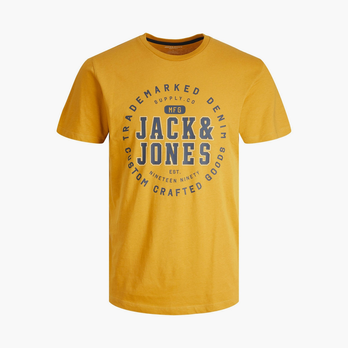 تي شيرت رجالي من جاك آند جونز بأكمام قصيرة و ياقة مستديرة و مطبوع مع لون اسود-men-clothing-tshirtsandpolos-tshirts-image-4