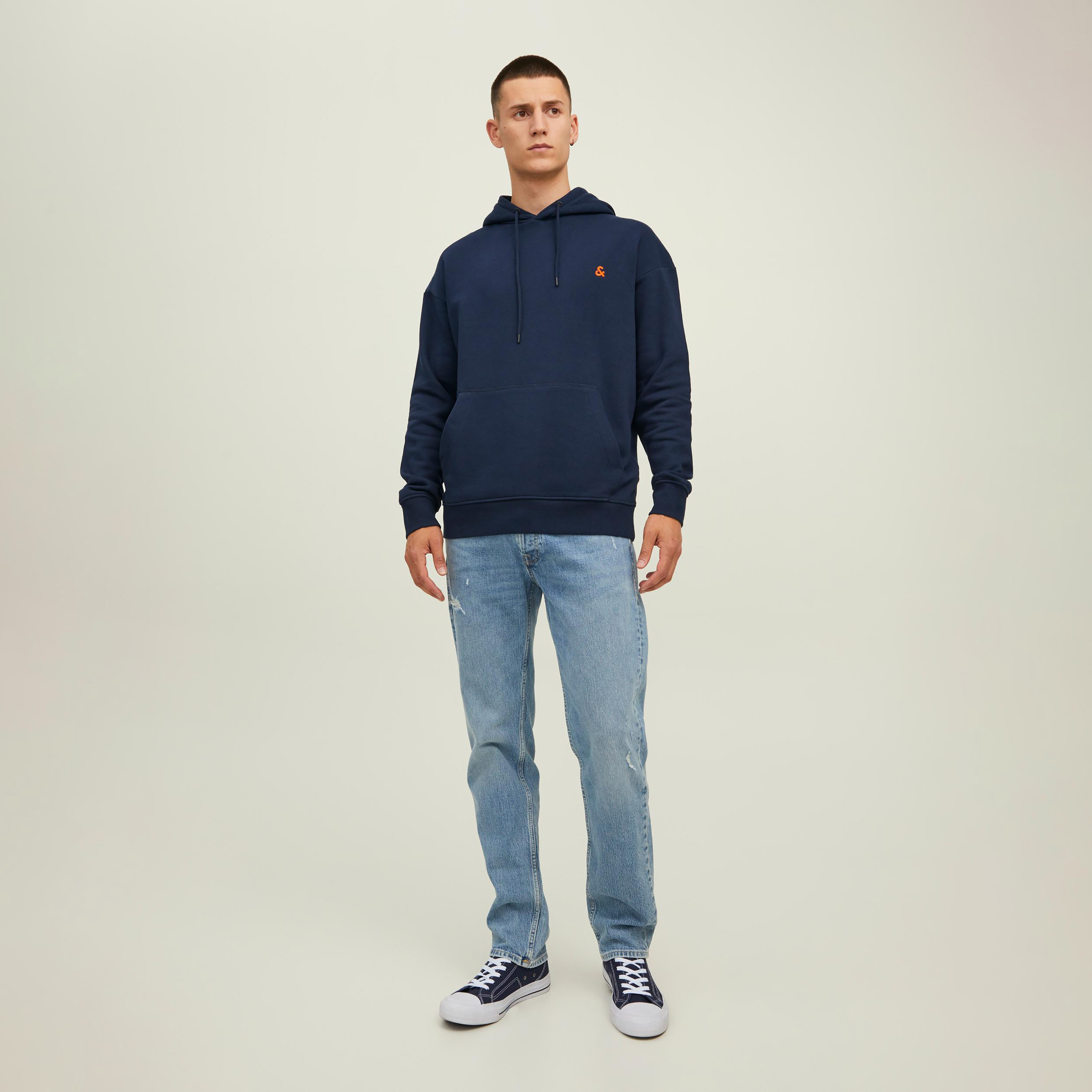 هودي من جاك آند جونز سادة بأكمام طويلة وجيب كانغارو-men-winterwear-hoodiesandsweatshirts-image-12