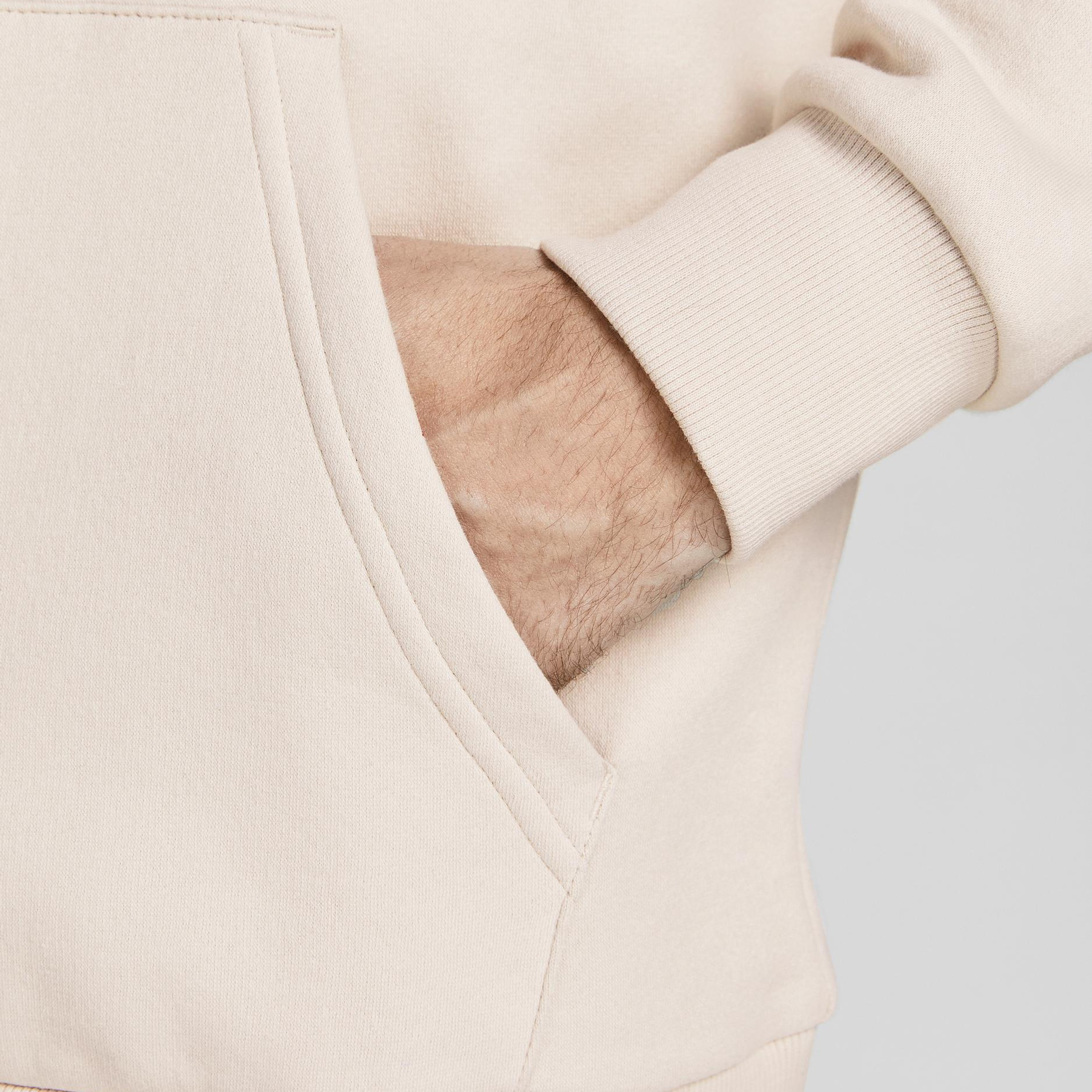 هودي جاك آند جونزبجيب كنغر وبأكمام طويلة وطبعة بيج للرجال-men-winterwear-hoodiesandsweatshirts-image-6