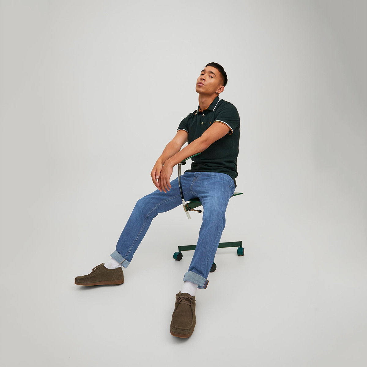بنطلون جينز جاك آند جونز رجالي بلون أزرق ممزق بقصة ضيقة سادة بجيوب-men-clothing-jeans-image-8