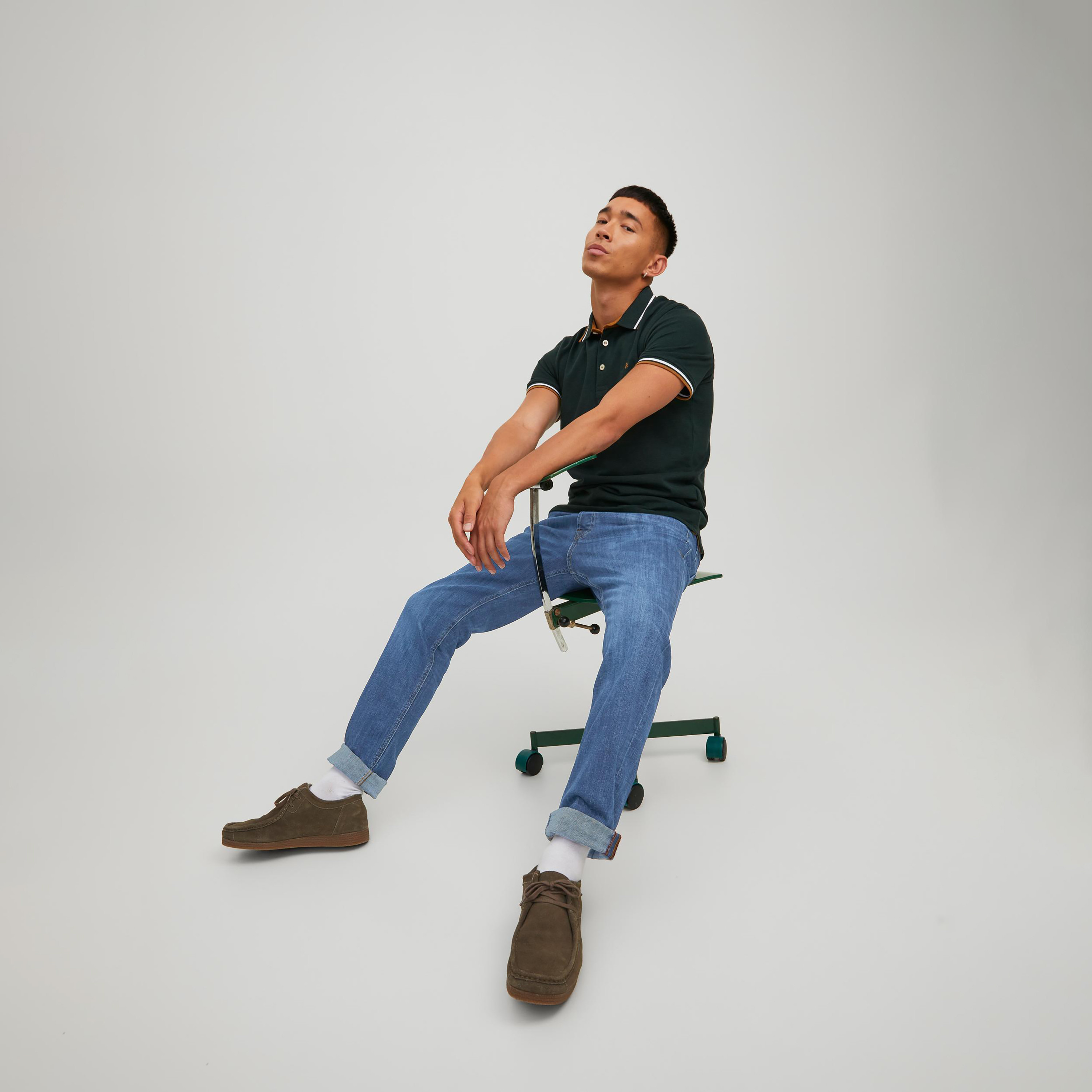 بنطلون جينز جاك آند جونز رجالي بلون أزرق ممزق بقصة ضيقة سادة بجيوب-men-clothing-bottoms-jeans-image-8