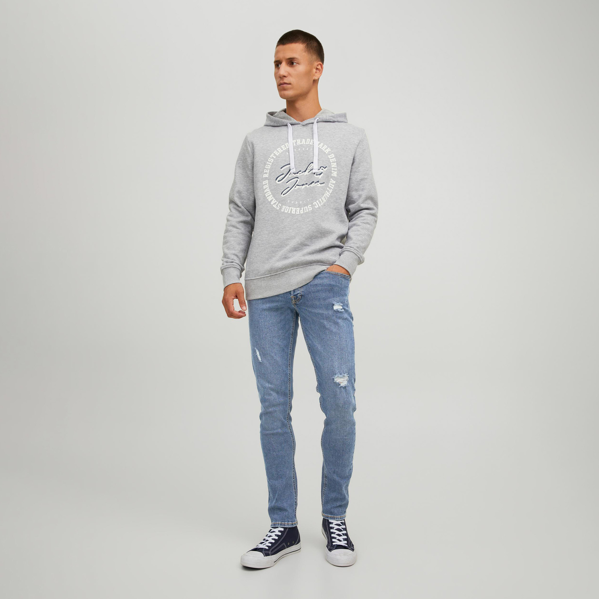 بنطلون جينز جاك آند جونز رجالي بلون أزرق ممزق مع سليم فيت بجيوب-men-clothing-bottoms-jeans-image-8