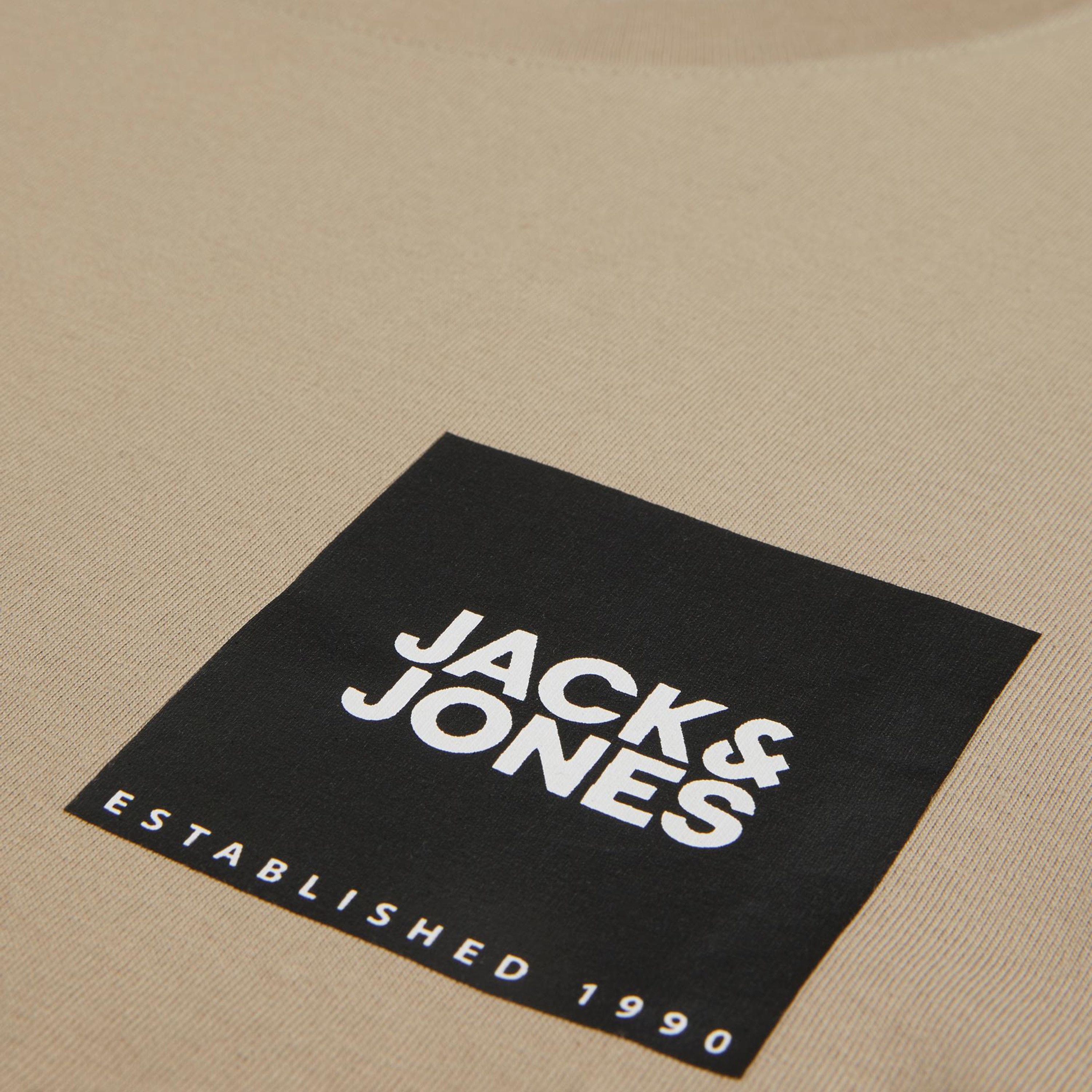 تي شيرت مطبوعة بأكمام قصيرة ورقبة مستديرة من جاك اند جونز-men-clothing-tshirtsandpolos-tshirts-image-3