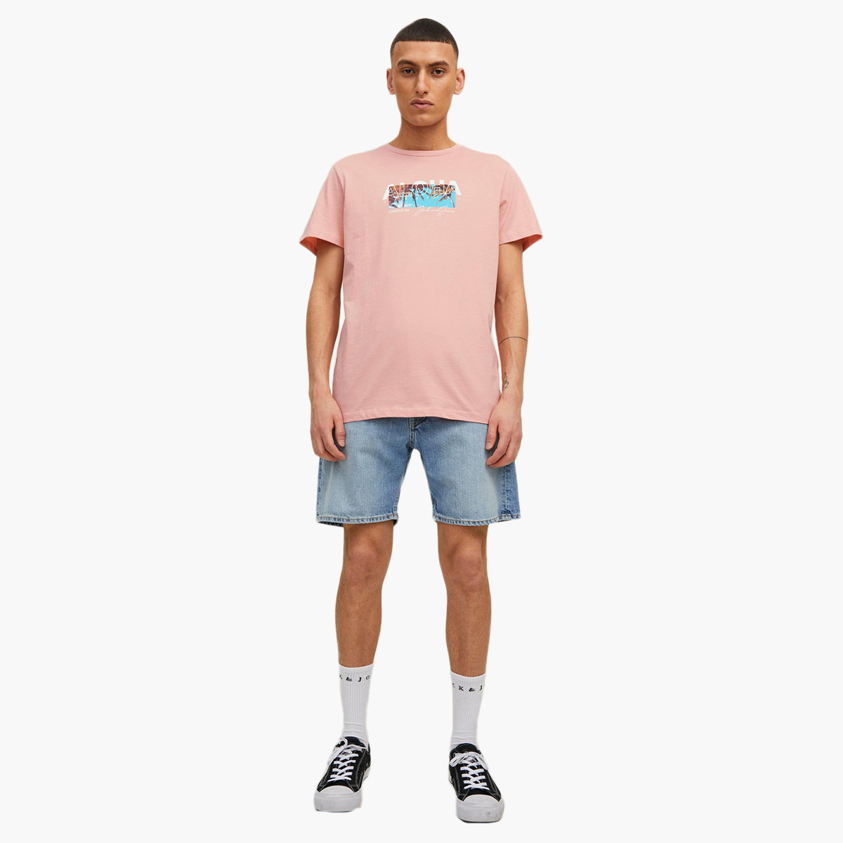 قميص رجالي بأكمام قصيرة وياقة دائرية وطبعات مرجانية من جاك وجوكس-men-clothing-tshirtsandpolos-tshirts-image-5