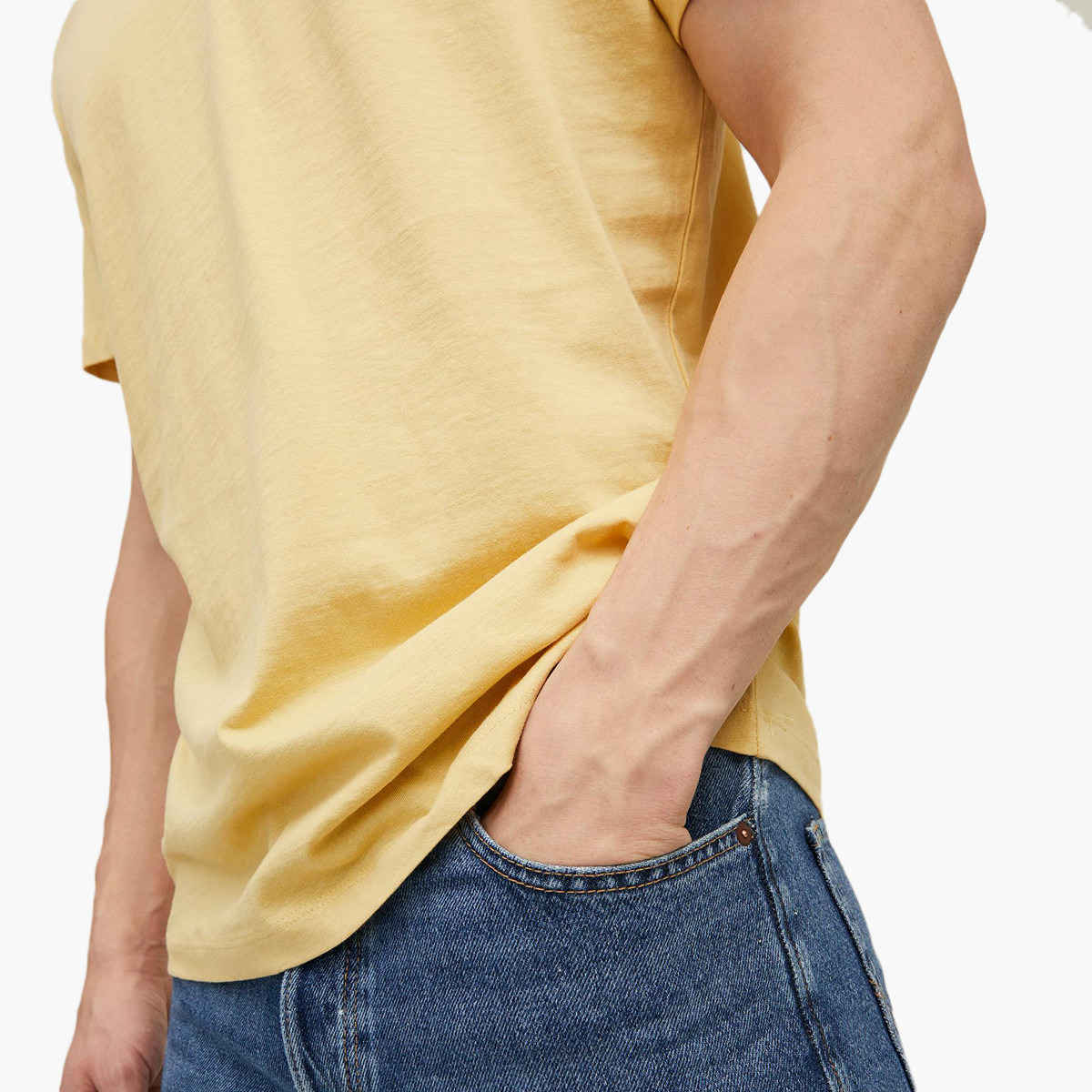 تي شيرت جاك آند جونز رجالي أصفر مطبوع بياقة مستديرة وأكمام قصيرة-men-clothing-tshirtsandpolos-tshirts-image-7