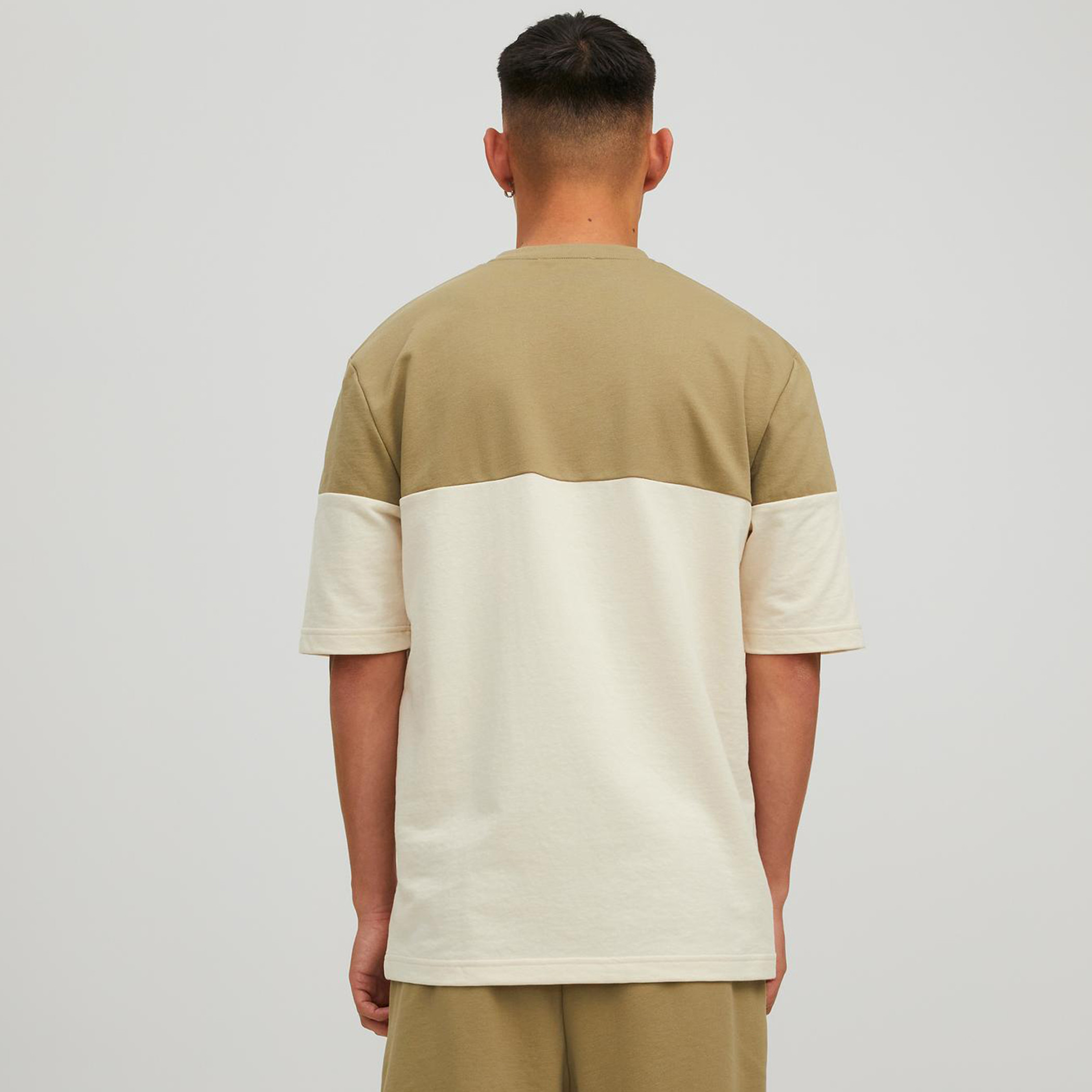طقم تي شيرت وشورت من جاك آند جونز رجالي أزرق اللون برقبة مستديرة وشورت-men-clothing-nightwear-sets-image-10