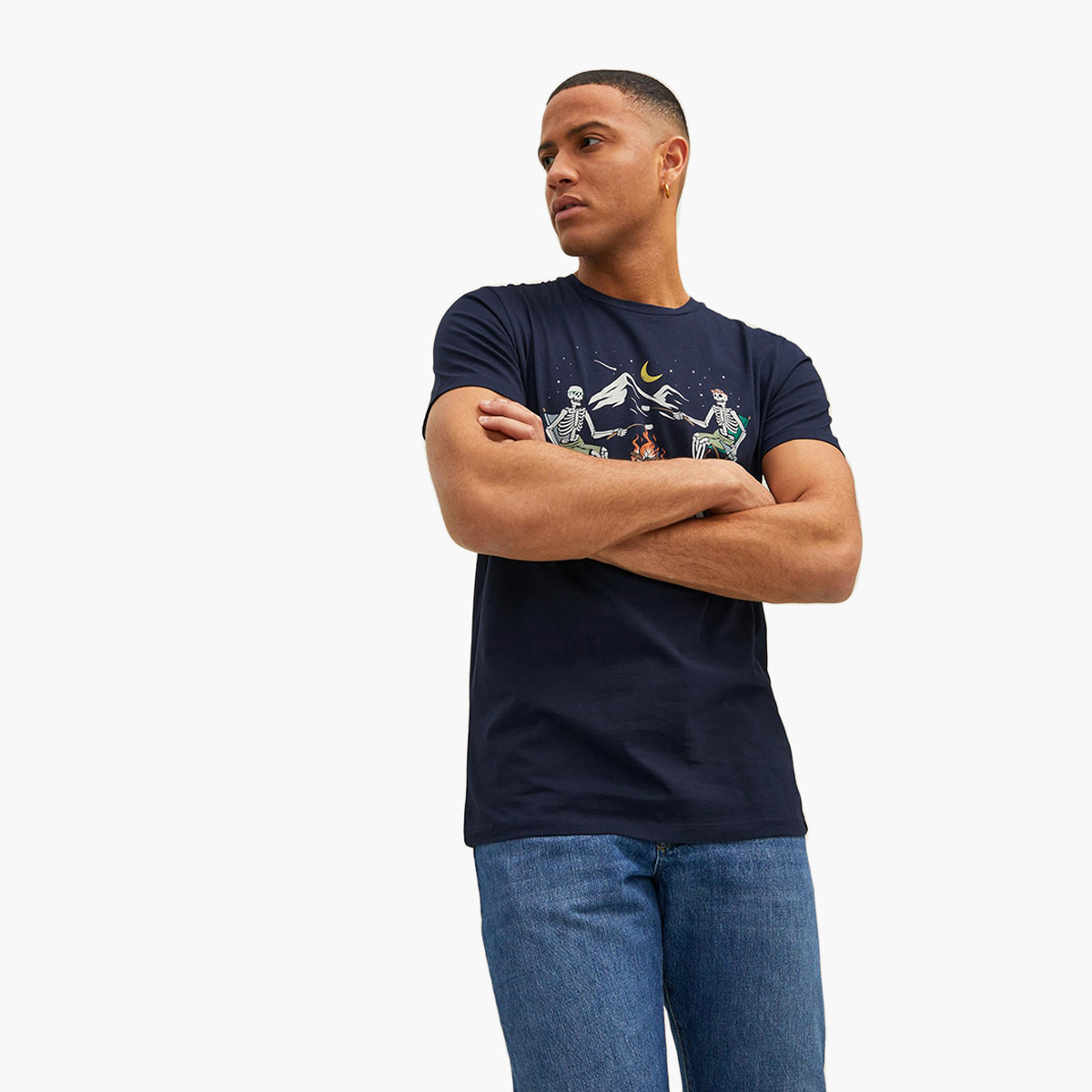 جاك آند جونز تي شيرت رجالي أزرق كحلي بياقة مستديرة وأكمام قصيرة-men-clothing-tshirtsandpolos-tshirts-image-4