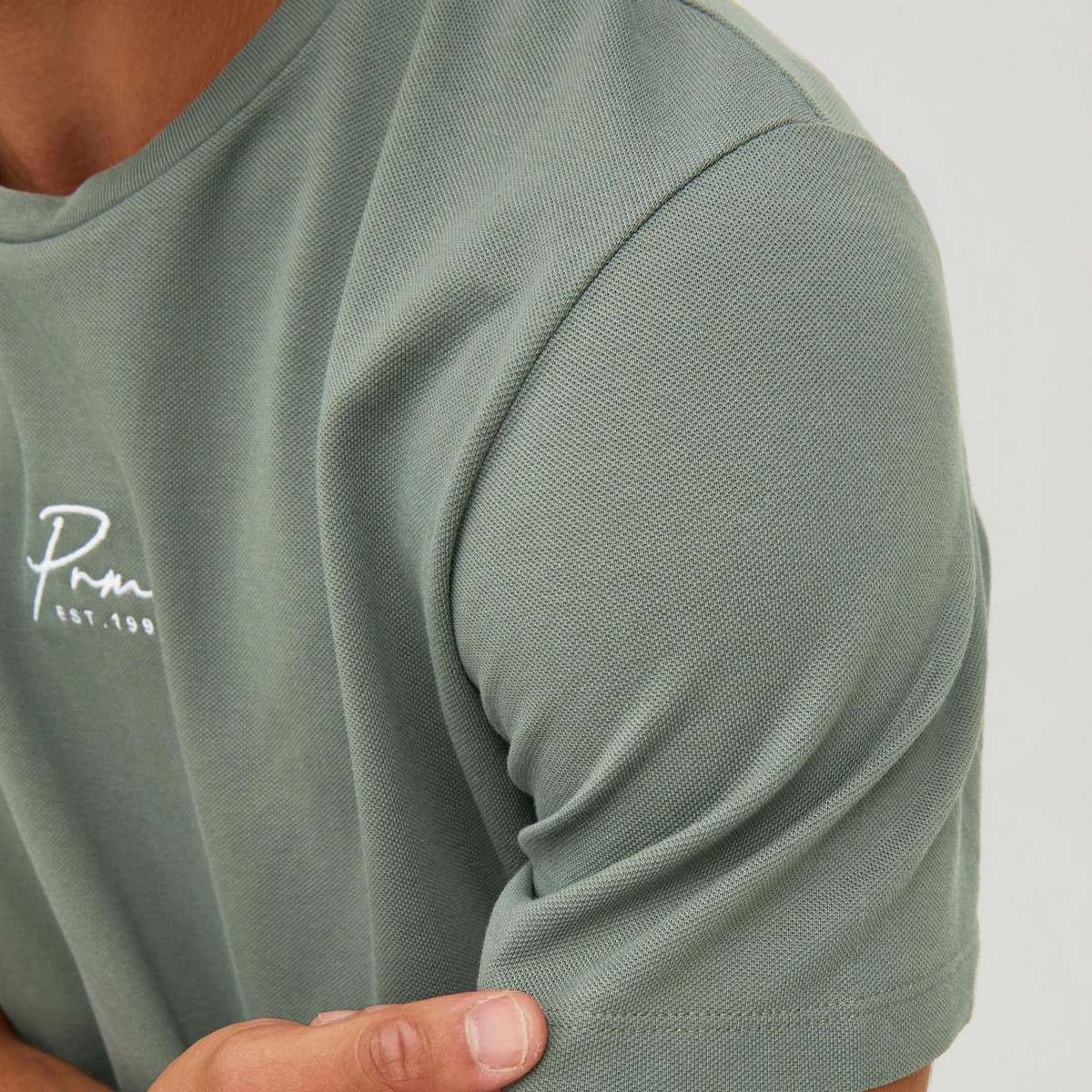 تي شيرت رجالي من جاك آند جونز بأكمام قصيرة و ياقة مستديرة سادة مع أزرق كحلي-men-clothing-tshirtsandpolos-tshirts-image-11