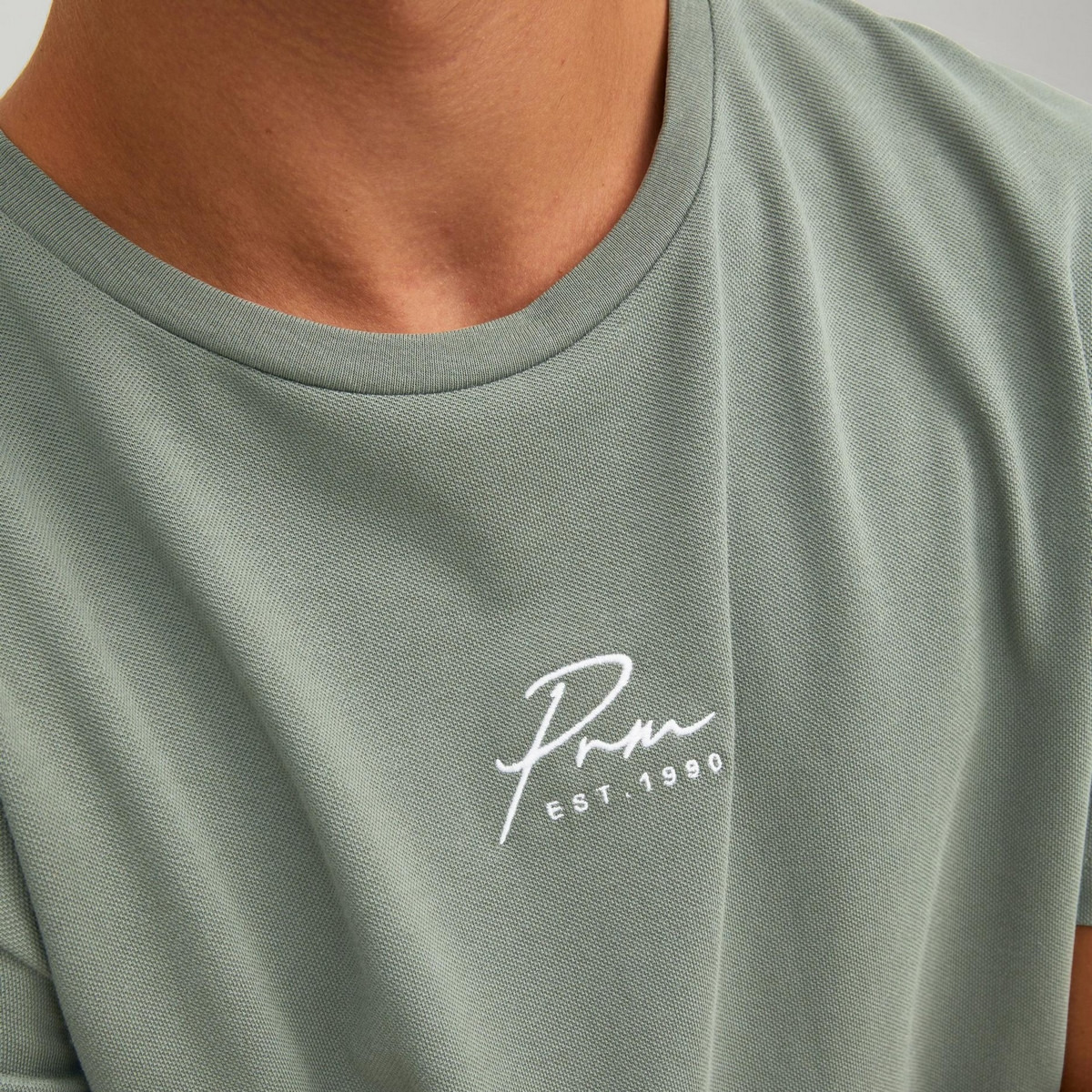 تي شيرت رجالي من جاك آند جونز بأكمام قصيرة و ياقة مستديرة سادة مع أزرق كحلي-men-clothing-tshirtsandpolos-tshirts-image-12
