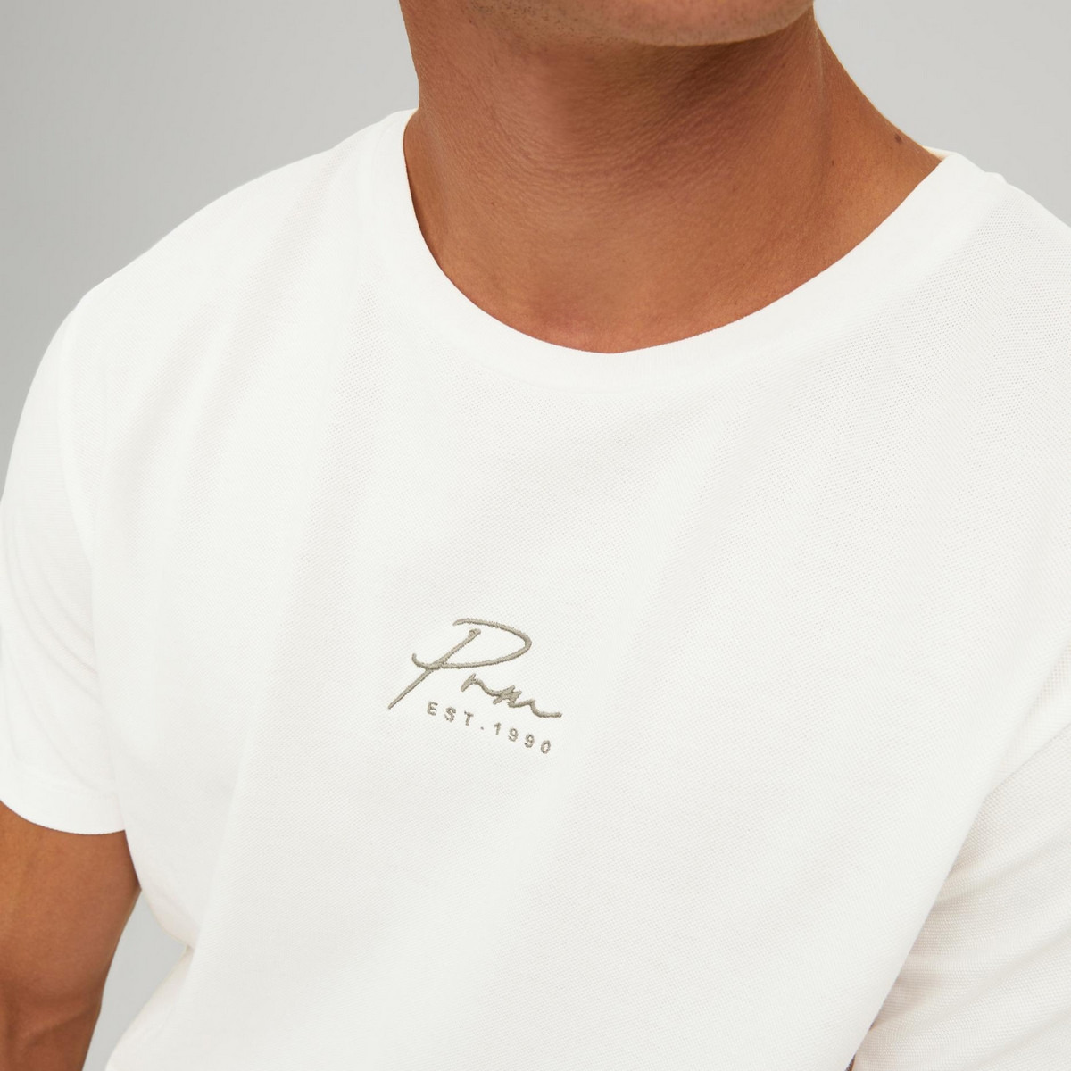 تي شيرت رجالي من جاك آند جونز بأكمام قصيرة و ياقة مستديرة سادة مع أزرق كحلي-men-clothing-tshirtsandpolos-tshirts-image-20