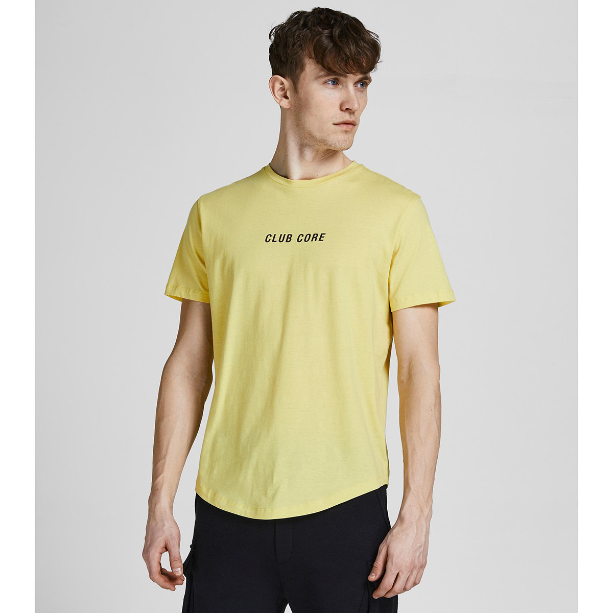 تي شيرت جاك آند جونز  رجالي أصفر بأكمام قصيرة وياقة دائرية و مطبوعة-men-clothing-tshirtsandpolos-tshirts-image-1