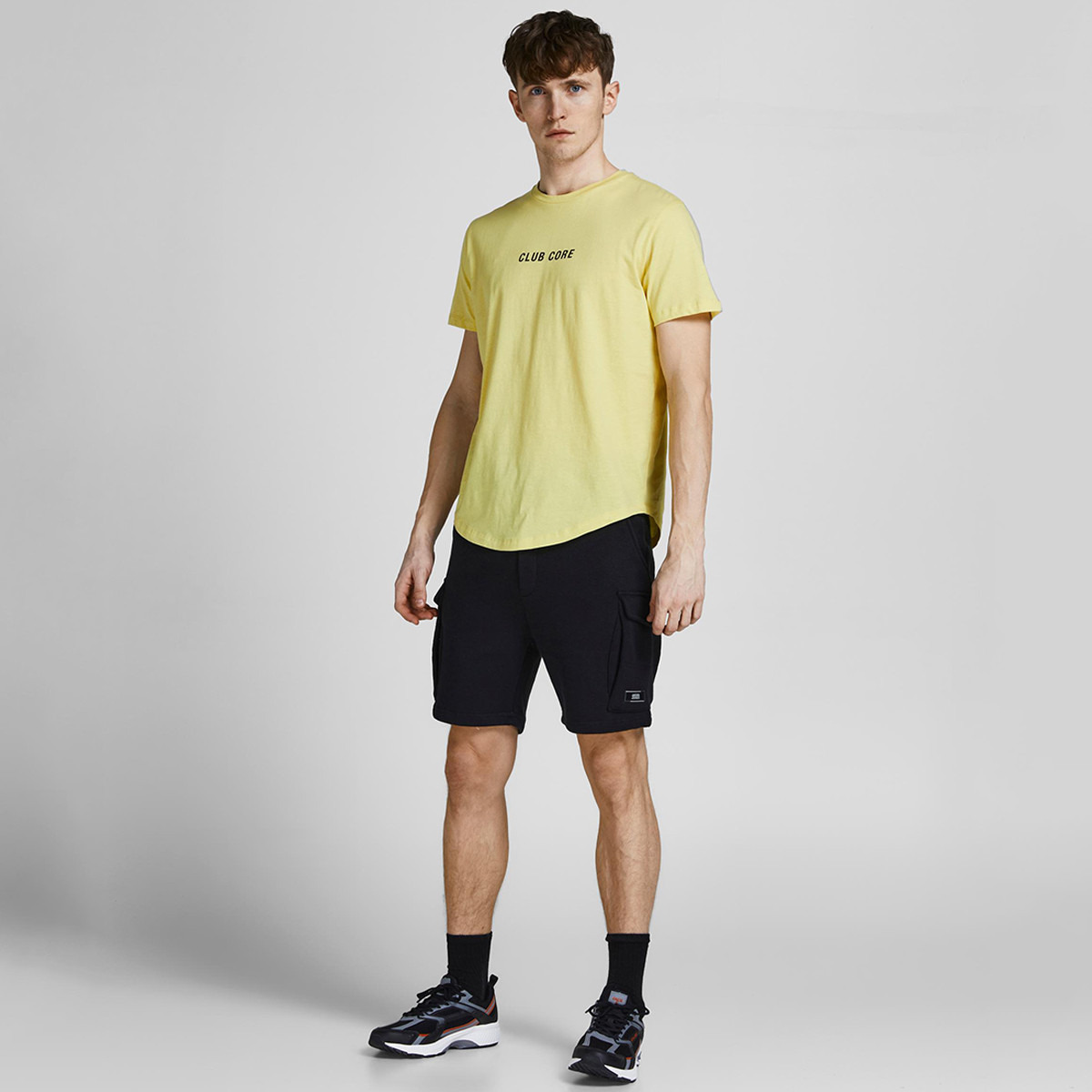 تي شيرت جاك آند جونز  رجالي أصفر بأكمام قصيرة وياقة دائرية و مطبوعة-men-clothing-tshirtsandpolos-tshirts-image-4