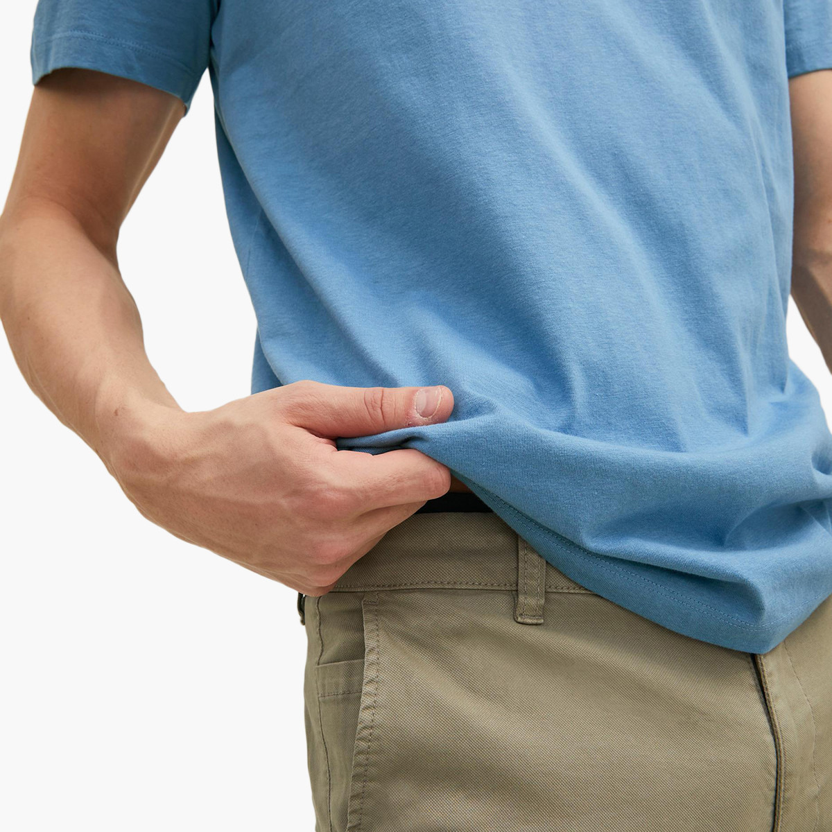 القميص من النوع الثقيل جاك آند جونز رجالي بأكمام قصيرة وياقة دائرية وشعار أزرق-men-clothing-tshirtsandpolos-tshirts-image-4