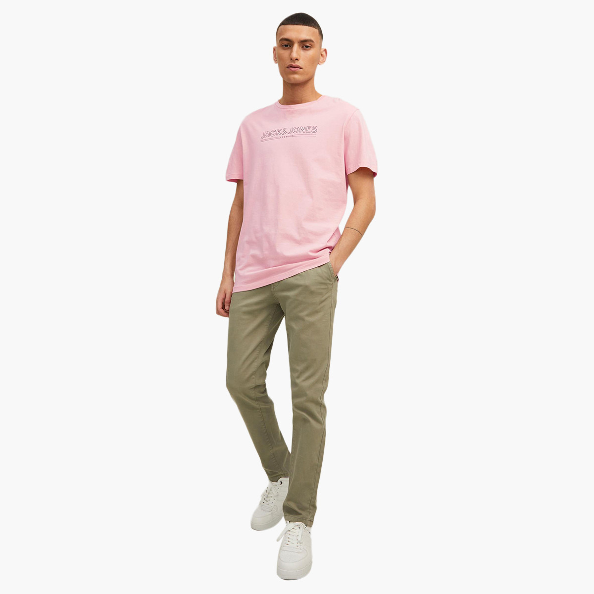 تي شيرت جاك آند جونز رجالي وردي بياقة مستديرة وأكمام قصيرة-men-clothing-tshirtsandpolos-tshirts-image-5