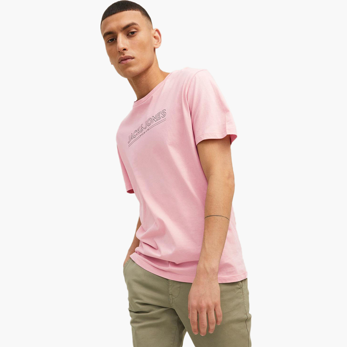 تي شيرت جاك آند جونز رجالي وردي بياقة مستديرة وأكمام قصيرة-men-clothing-tshirtsandpolos-tshirts-image-7