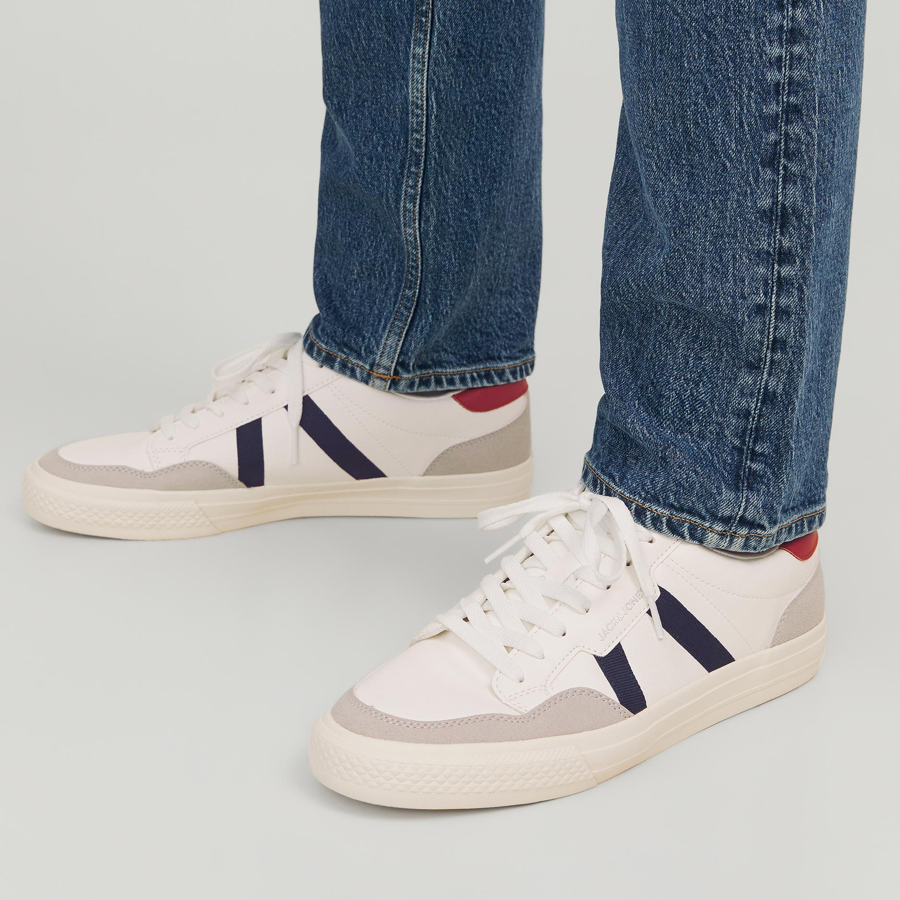 سنيكرز جاك آند جونز للرجال مع رباط برقبة منخفضة | 12215496-men-shoes-sneakers-image-14