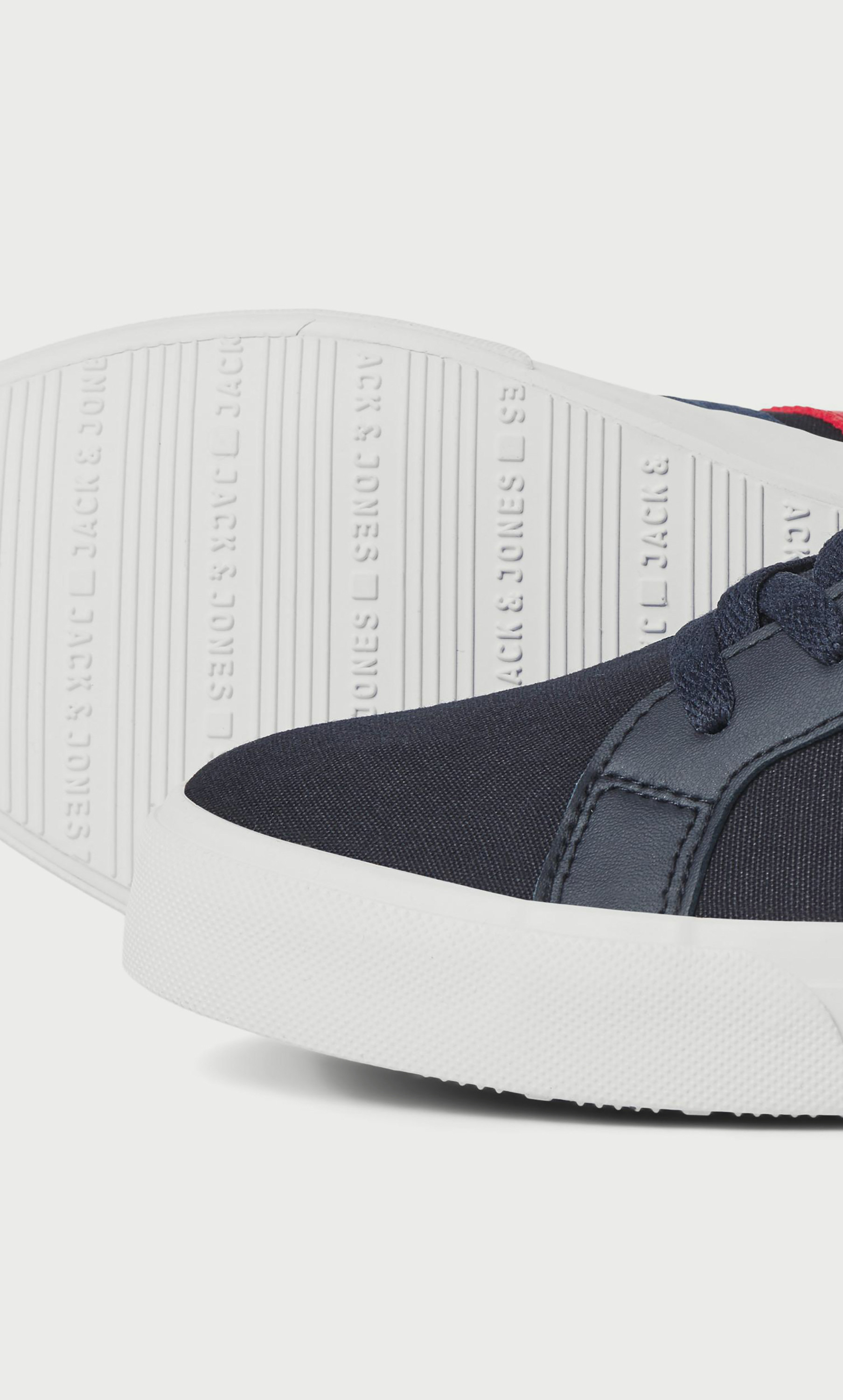 سنيكرز كاجوال ذو رباط من جاك آند جونز للرجال  12215736-men-shoes-sneakers-image-11