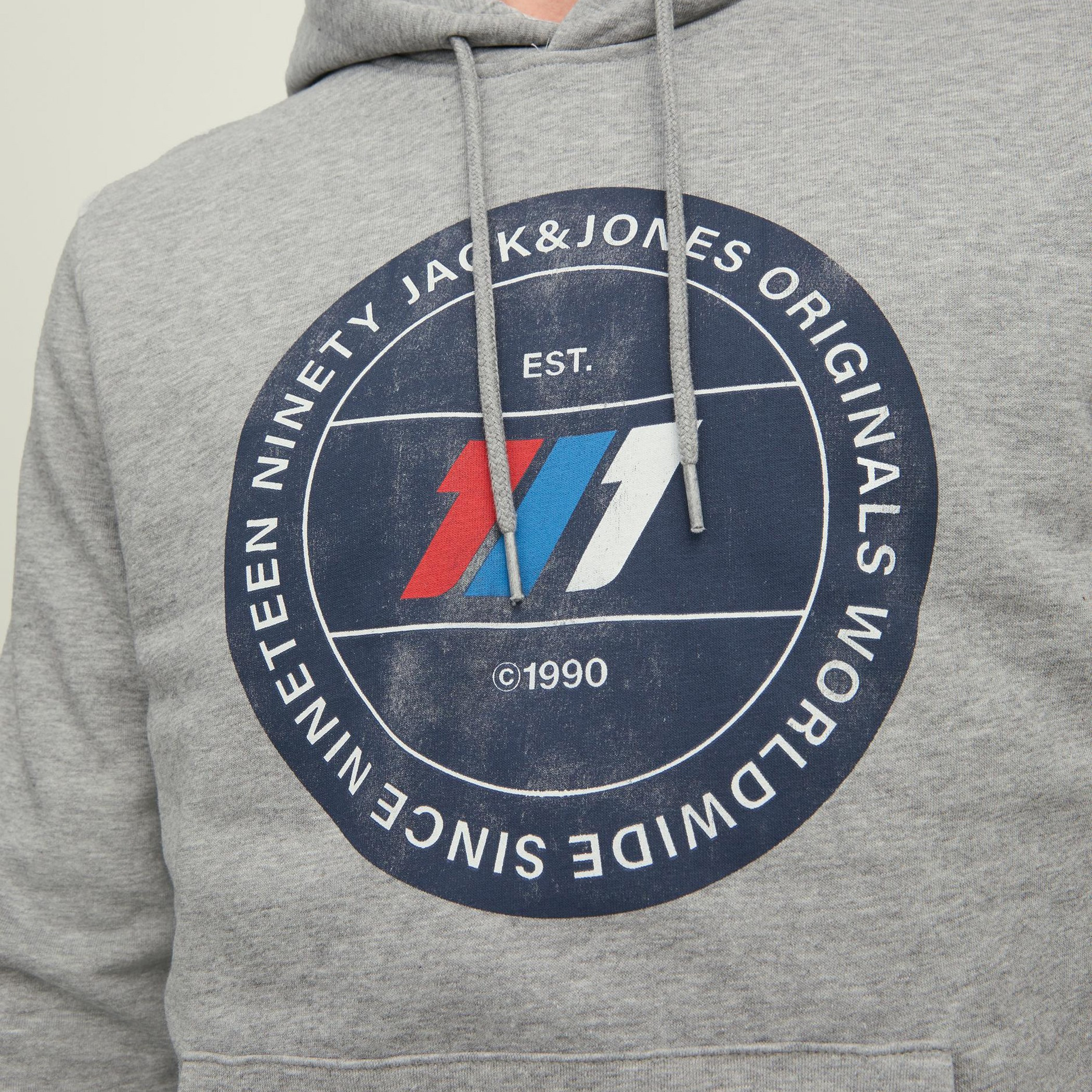 هودي جاك آند جونز من ستاندرد فيت بجيب كانغارو و مطبوع رمادي للرجال-men-winterwear-hoodiesandsweatshirts-image-5