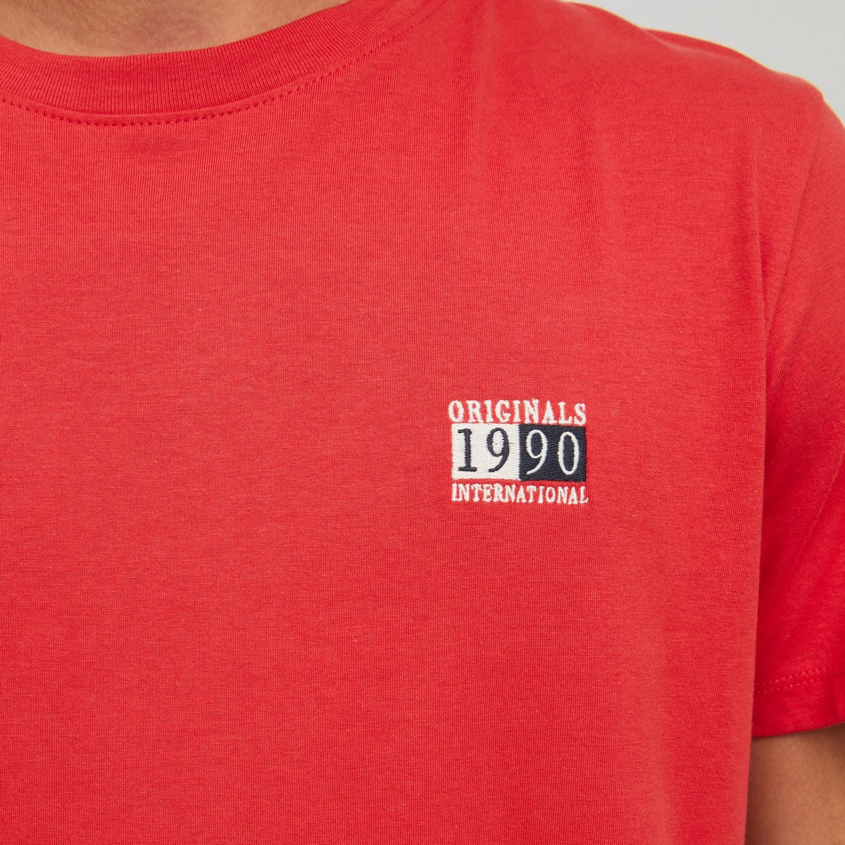 تي شيرت رجالي من جاك آند جونز بأكمام قصيرة و ياقة مستديرة مع شعار أزرق كحلي-men-clothing-tshirtsandpolos-tshirts-image-15
