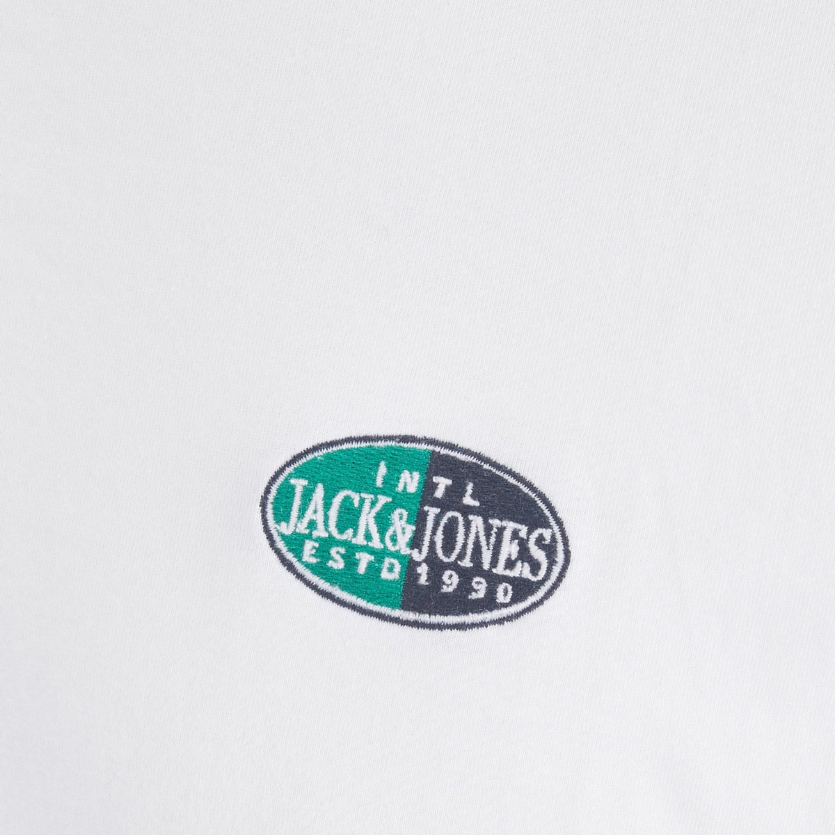 تي شيرت رجالي من جاك آند جونز بأكمام قصيرة و ياقة مستديرة مع شعار أزرق كحلي-men-clothing-tshirtsandpolos-tshirts-image-17