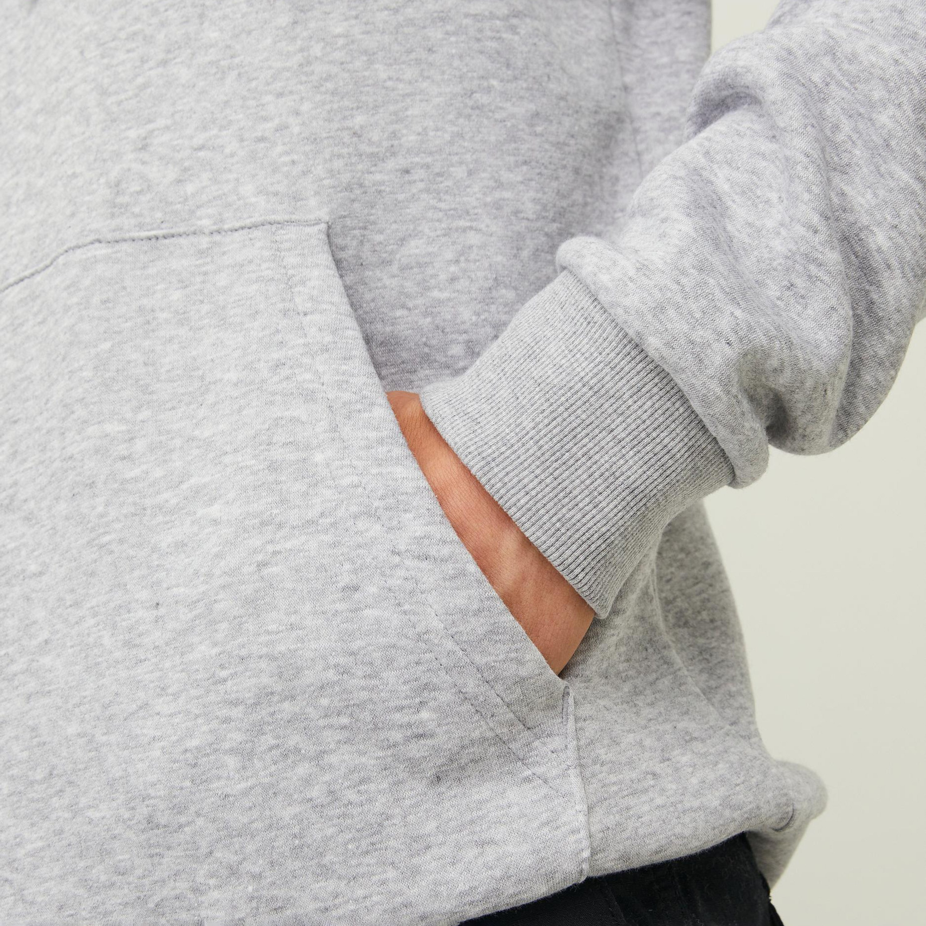 هودي من جاك آند جونز مطبوع بأكمام طويلة مع جيب كانغارو-men-winterwear-hoodiesandsweatshirts-image-14