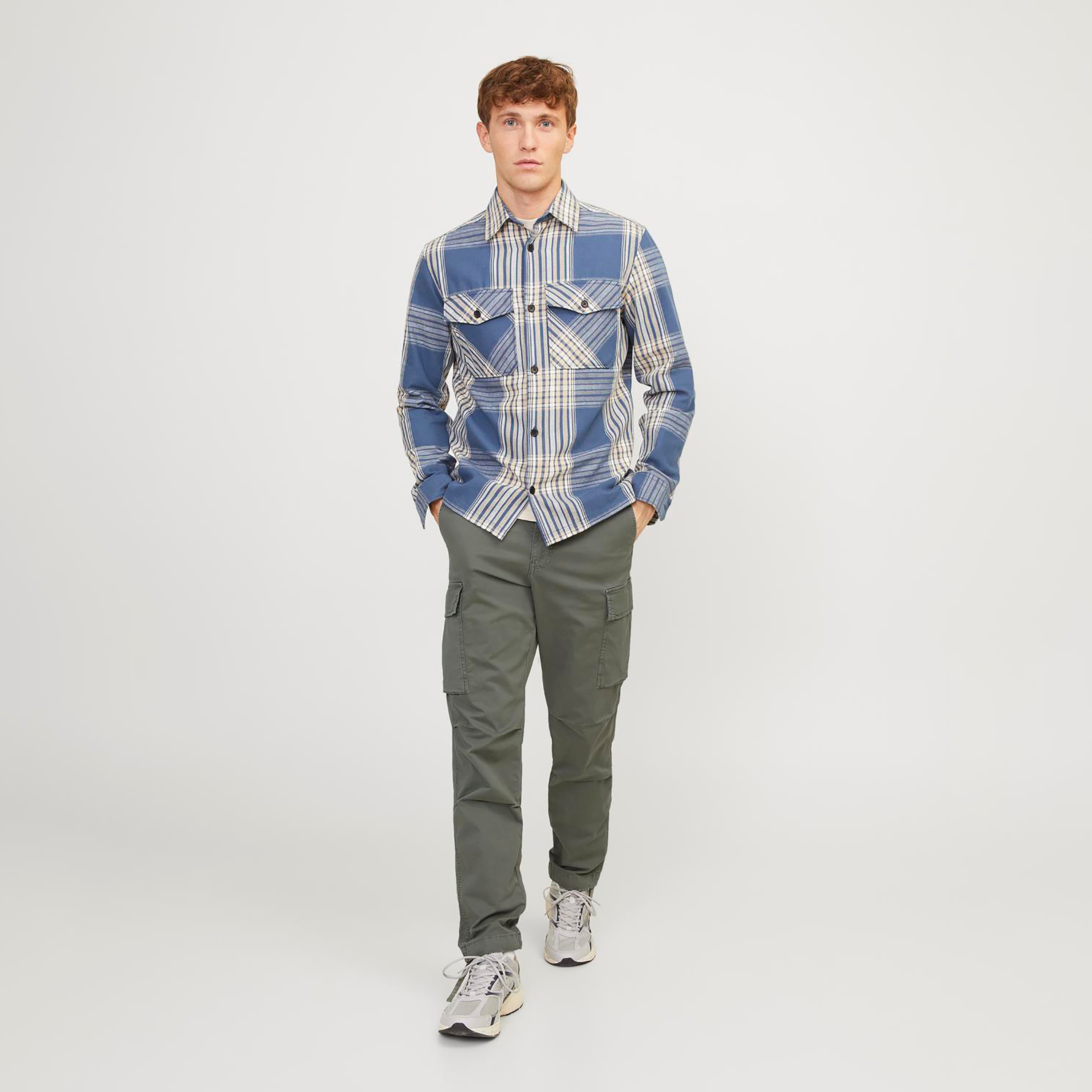 Jack & Jones Plain Mid-Rise Cargo Trousers-men-clothing-bottoms-joggers-image-2