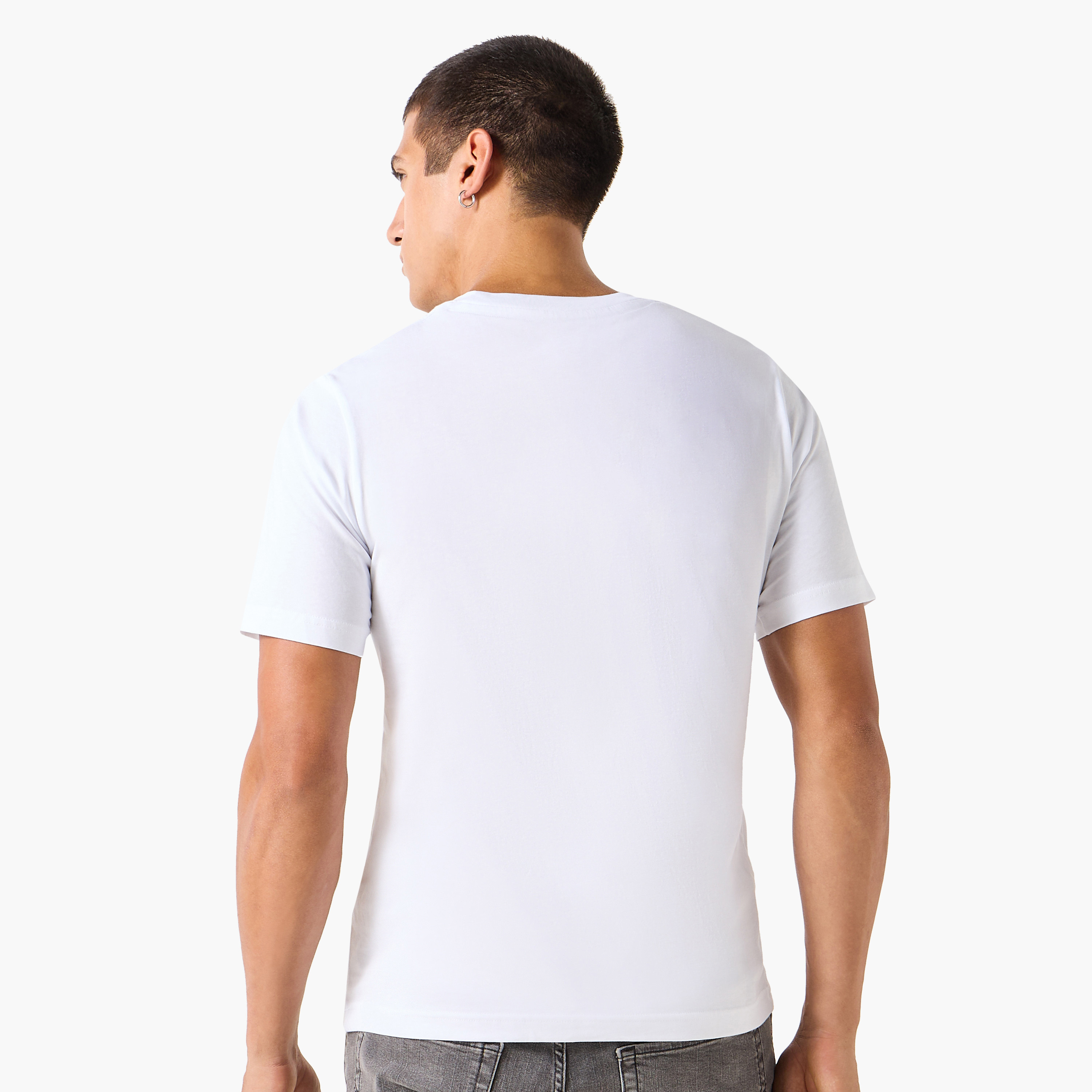 تي شيرت رجالي من جاك آند جونز بأكمام قصيرة و ياقة مستديرة و مطبوع مع لون أزرق كحلي-men-clothing-tshirtsandpolos-tshirts-image-28