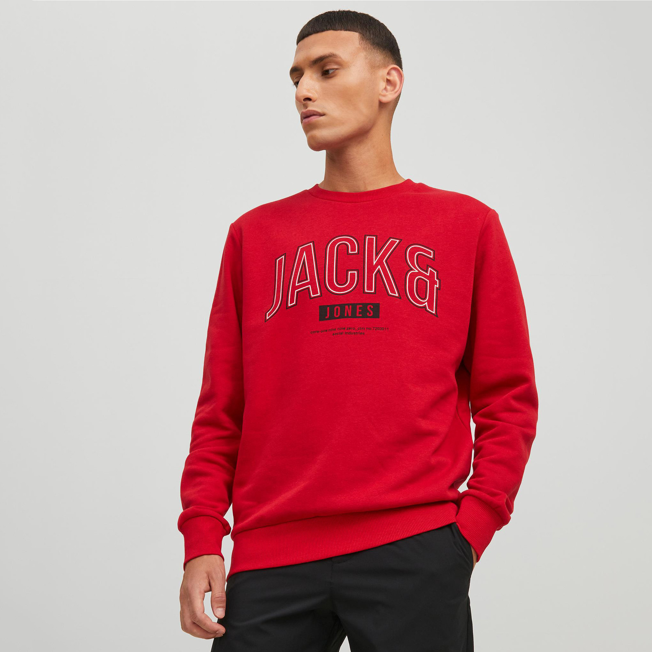 سويت شيرت جاك آند جونز رجالي بلون اسود مطبوع و رقبة دائرية-men-winterwear-hoodiesandsweatshirts-image-22