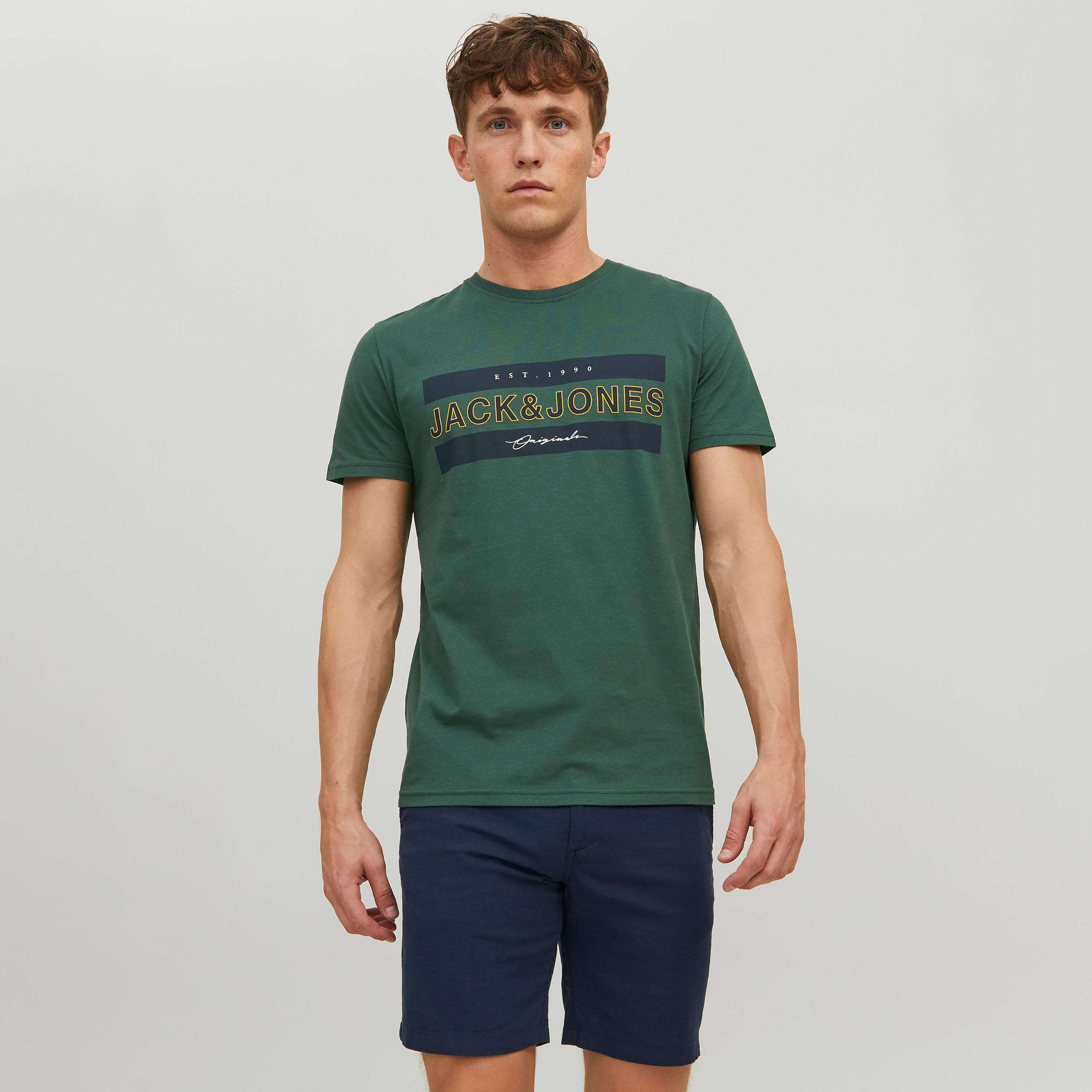 تي شيرت رجالي من جاك آند جونز بأكمام قصيرة و ياقة مستديرة و مطبوع مع لون أزرق كحلي-men-clothing-tshirtsandpolos-tshirts-image-13