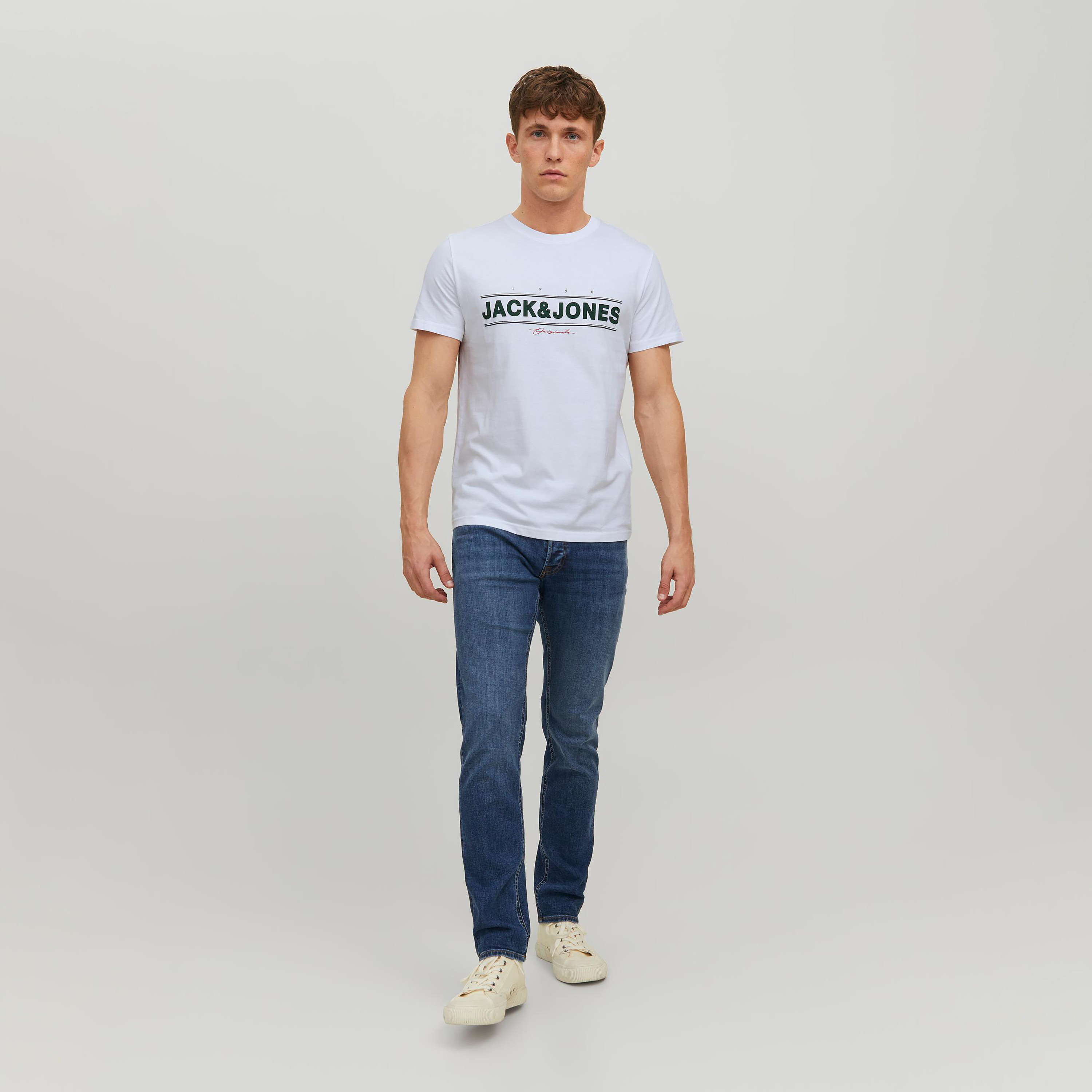 تي شيرت رجالي من جاك آند جونز بأكمام قصيرة و ياقة مستديرة و مطبوع مع لون أزرق كحلي-men-clothing-tshirtsandpolos-tshirts-image-26