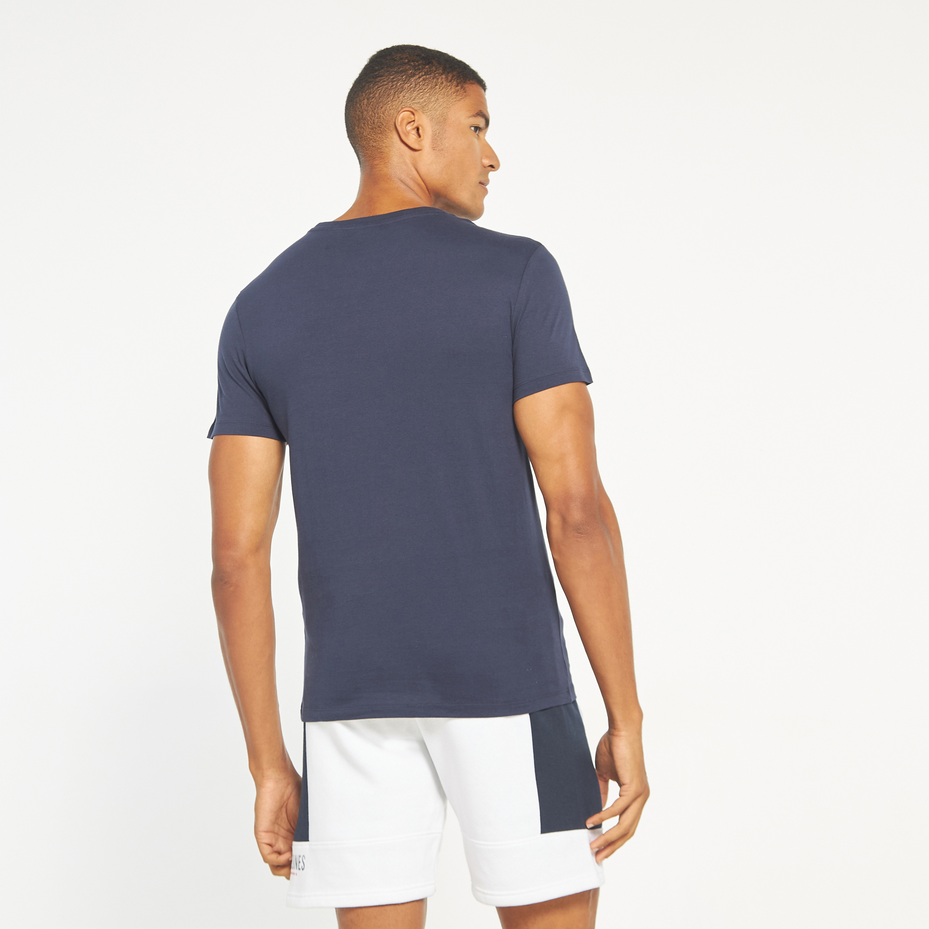 تي شيرت من جاك آند جونز مع جرافيك بأكمام قصيرة و ياقة مستديرة -men-clothing-tshirtsandpolos-tshirts-image-8