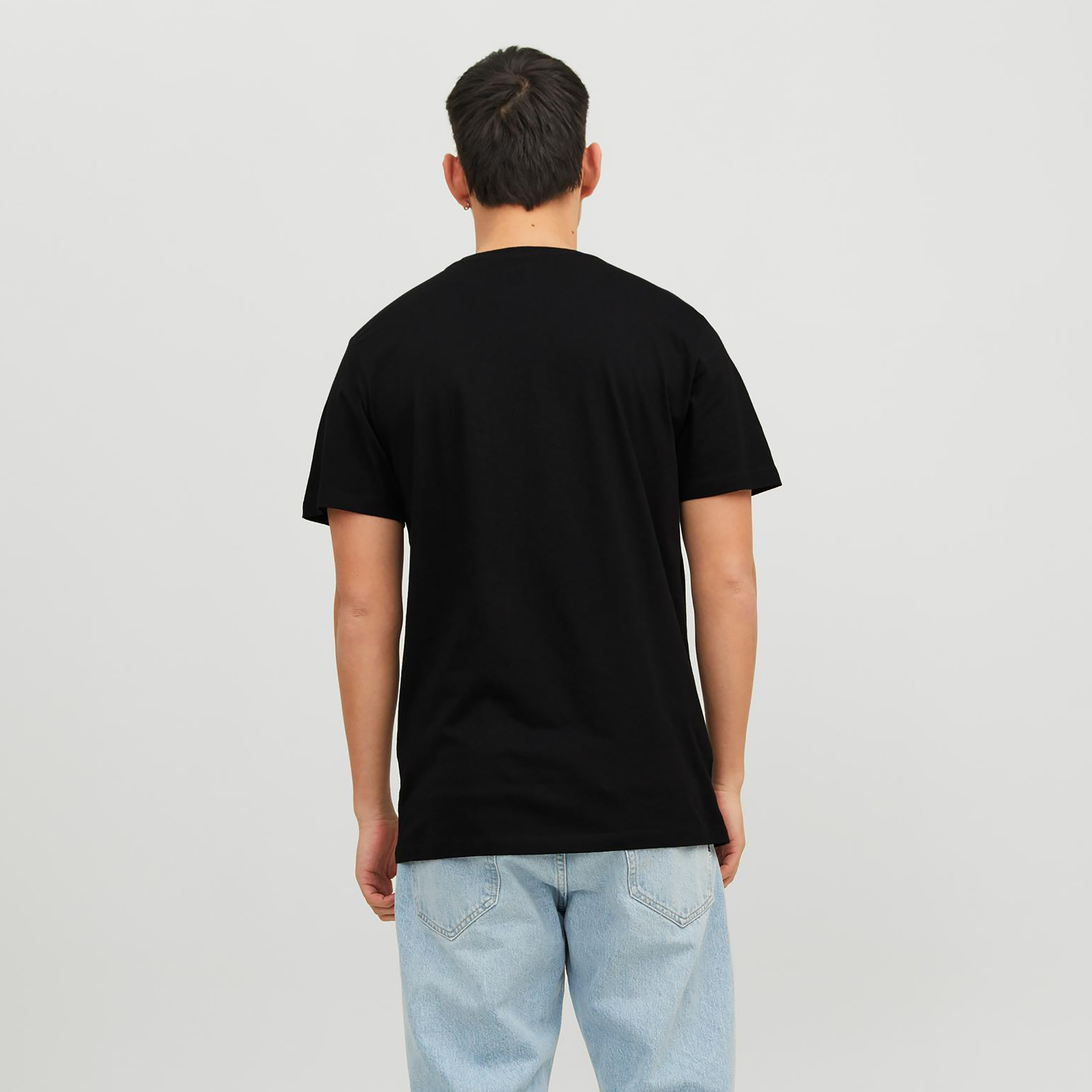 تي شيرت من جاك آند جونز مطبوع بأكمام قصيرة و ياقة مستديرة-men-clothing-tshirtsandpolos-tshirts-image-4