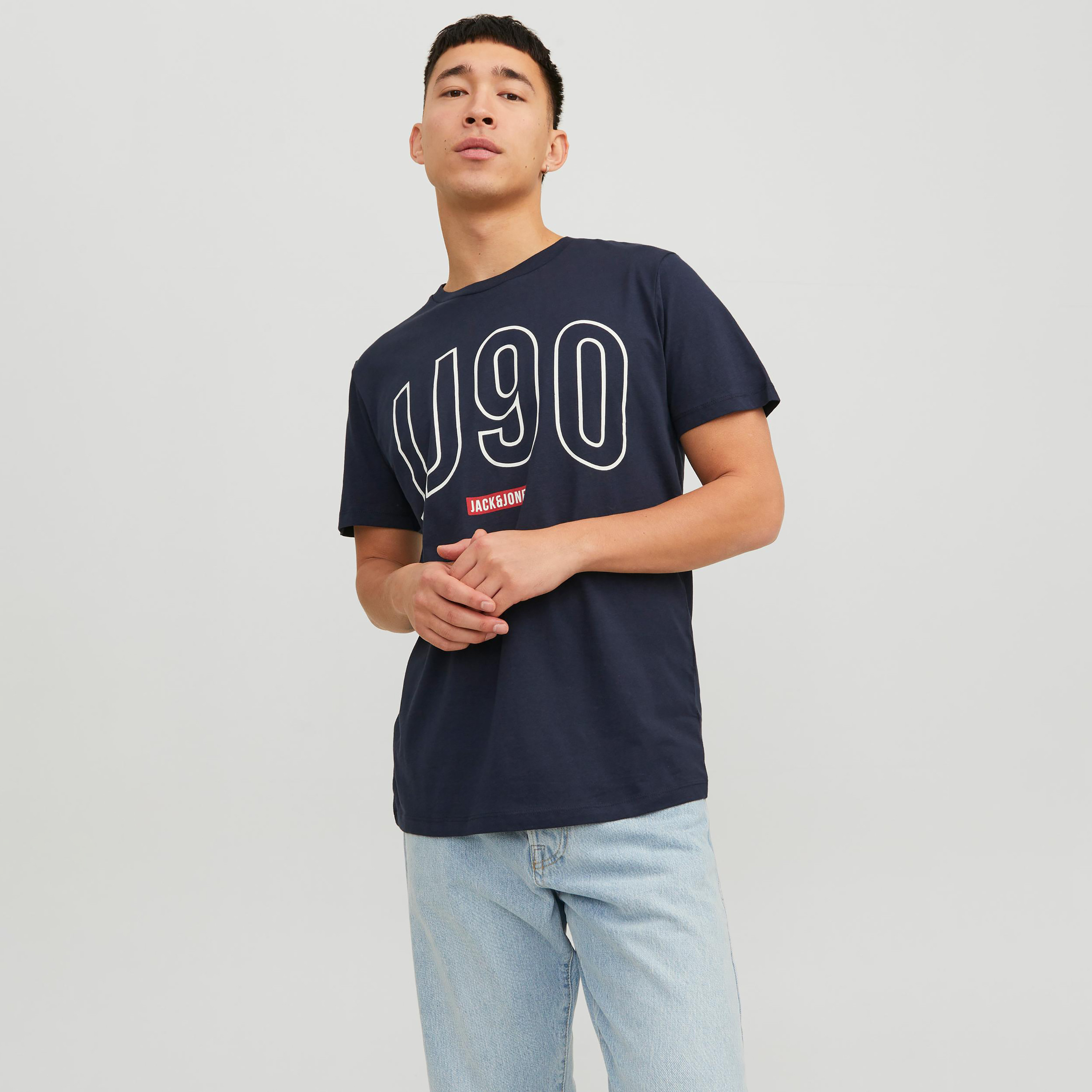 تي شيرت من جاك آند جونز مطبوع بأكمام قصيرة و ياقة مستديرة-men-clothing-tshirtsandpolos-tshirts-image-5
