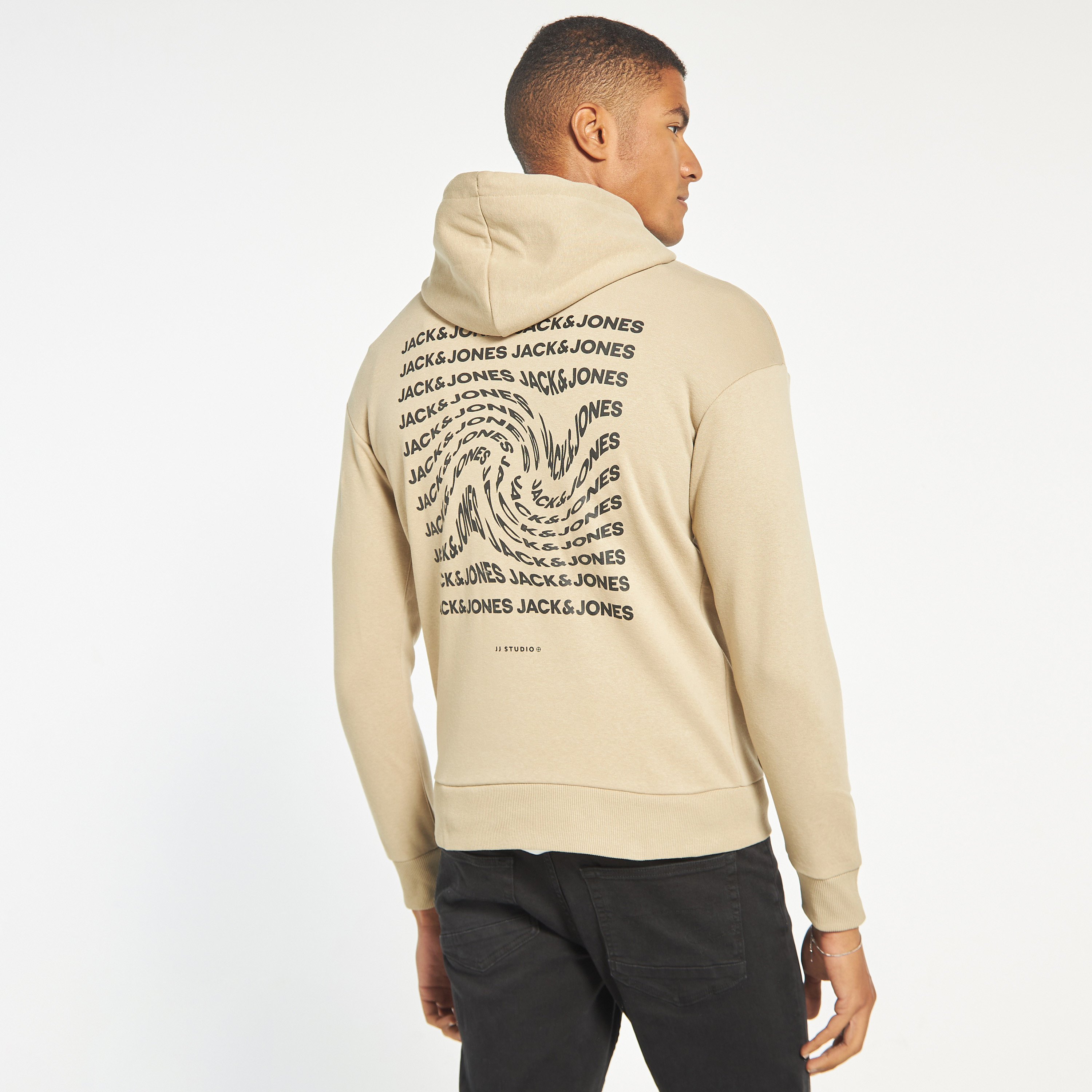 هودي من جاك آند جونز مطبوع بأكمام طويلة مع جيب كانغارو-men-winterwear-hoodiesandsweatshirts-image-5