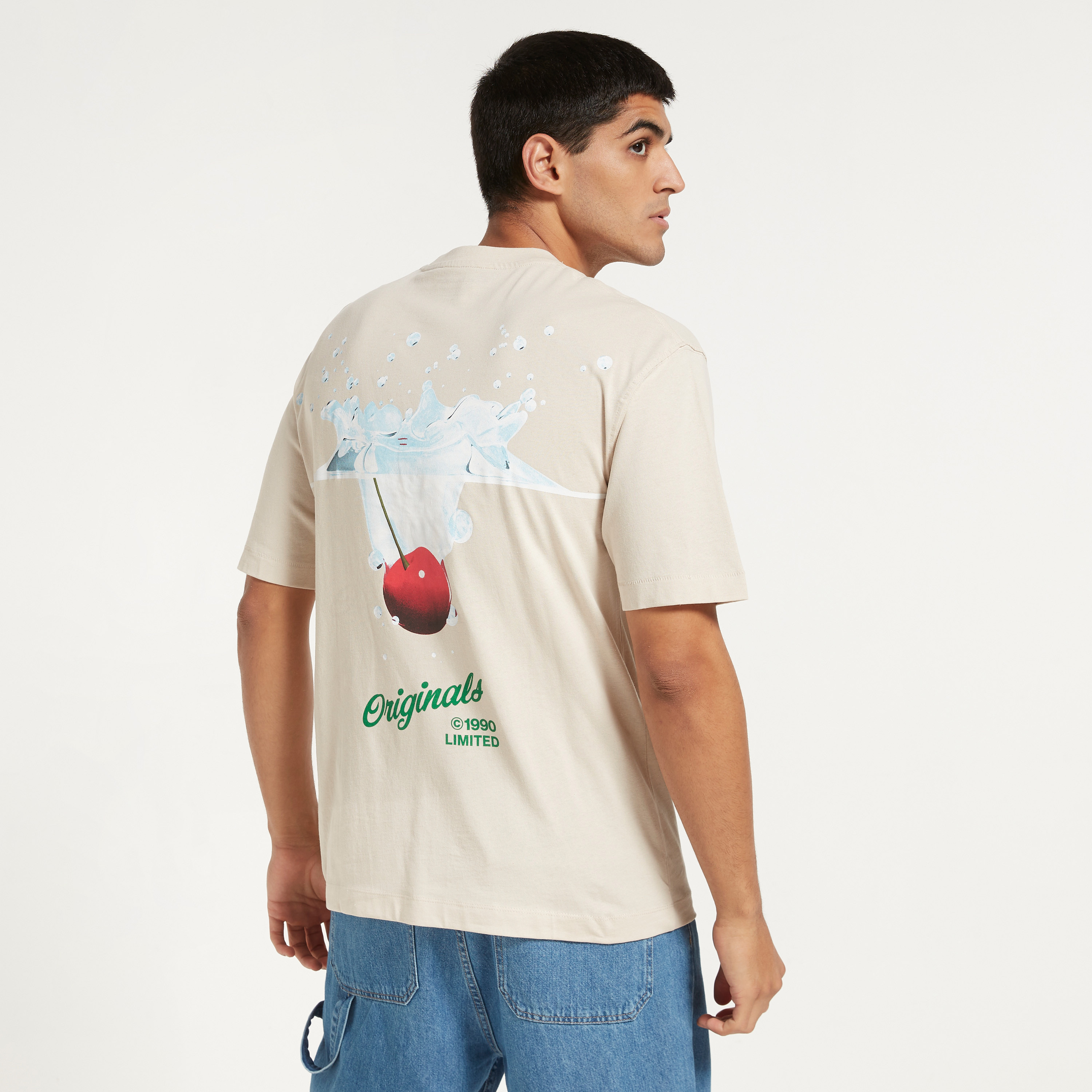 تي شيرت من جاك آند جونز مطبوع بأكمام قصيرة و ياقة مستديرة-men-clothing-tshirtsandpolos-tshirts-image-3