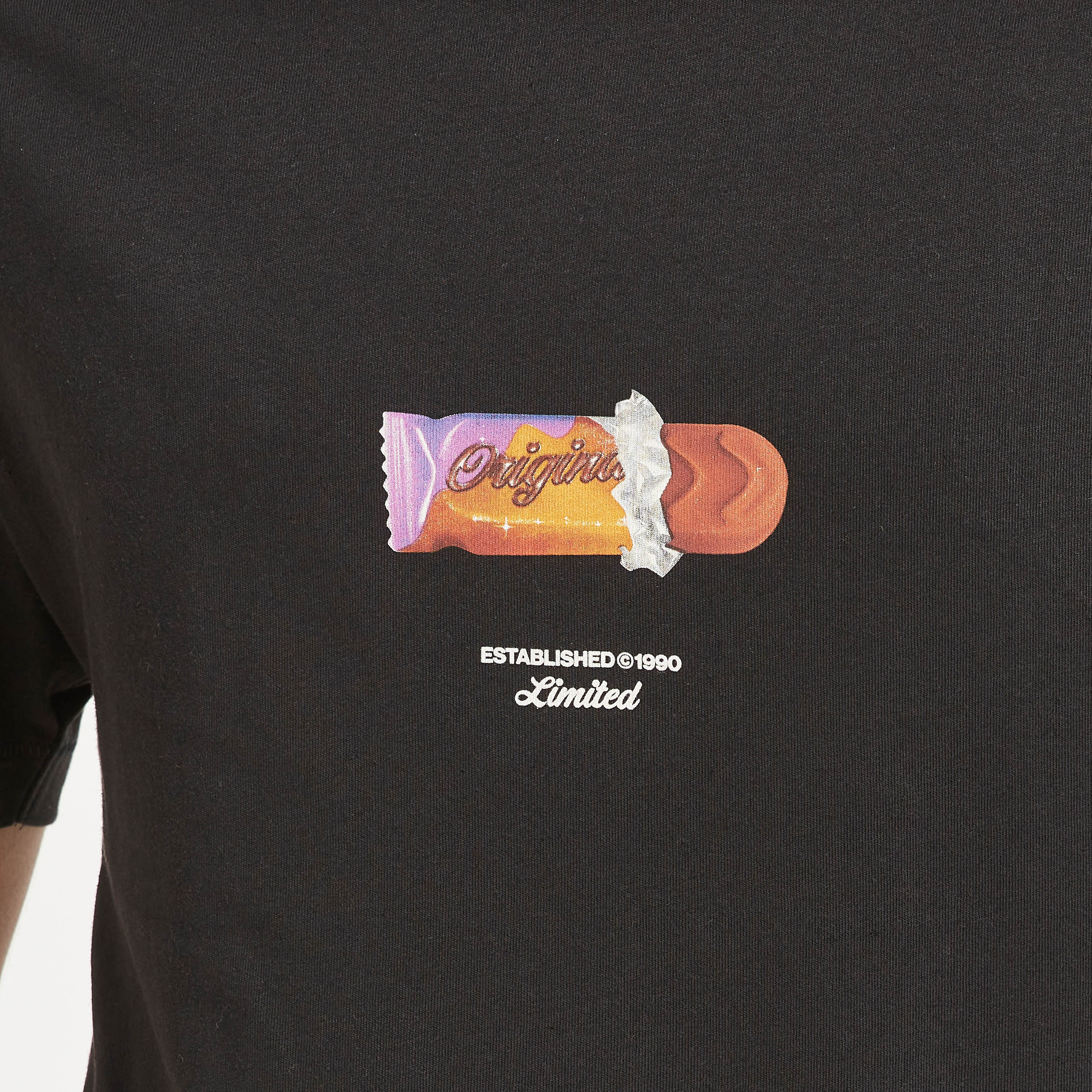 تي شيرت من جاك آند جونز مطبوع بأكمام قصيرة و ياقة مستديرة-men-clothing-tshirtsandpolos-tshirts-image-8