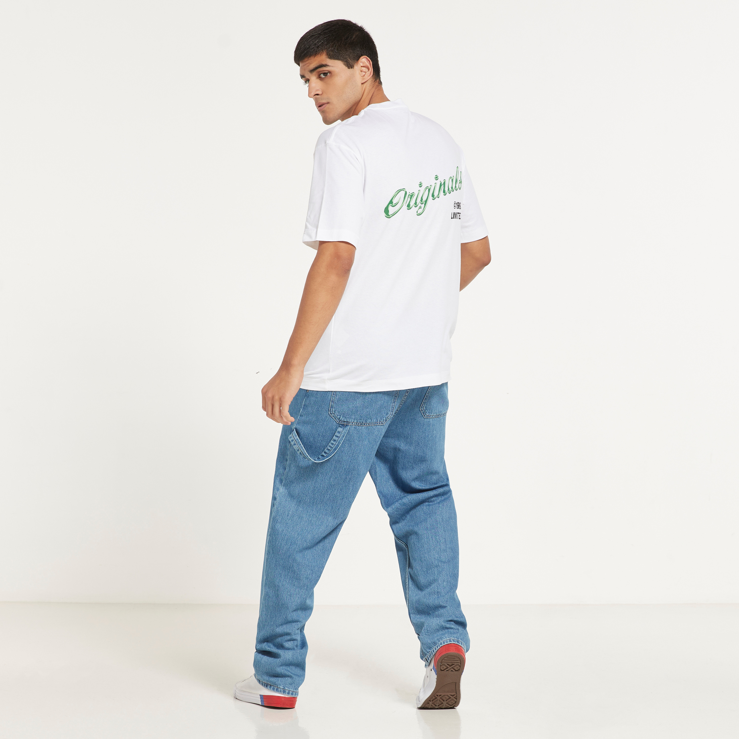 تي شيرت من جاك آند جونز مطبوع بأكمام قصيرة و ياقة مستديرة-men-clothing-tshirtsandpolos-tshirts-image-15