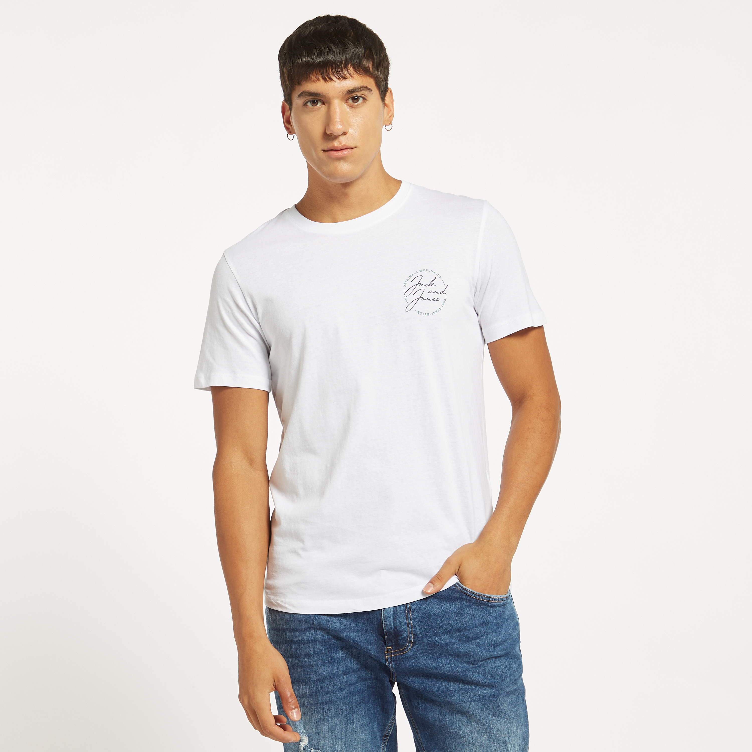 تيشيرت بياقة ضيّقة وأكمام قصيرة من جاك آند جونز-men-clothing-tshirtsandpolos-tshirts-image-1