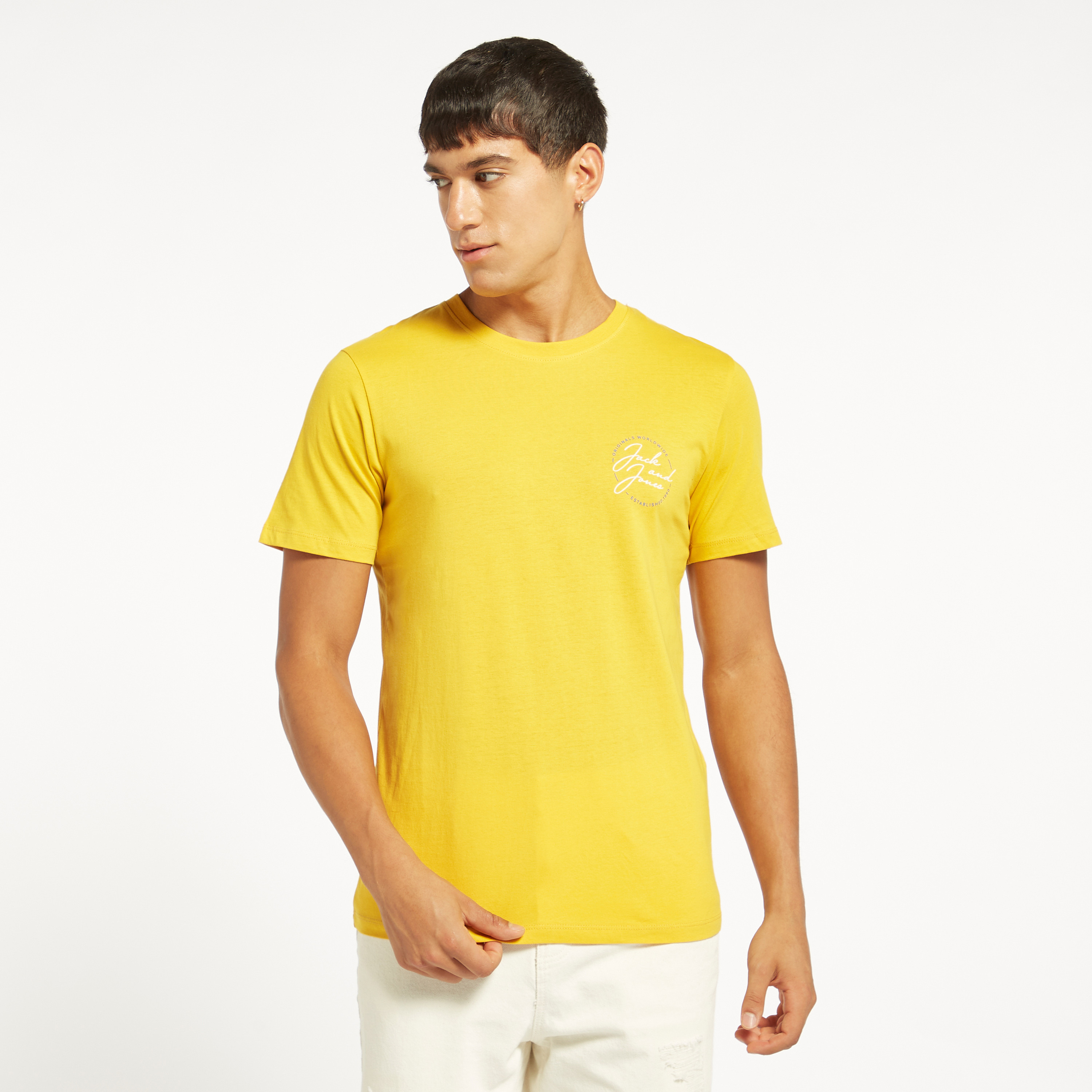 تيشيرت بياقة ضيّقة وأكمام قصيرة من جاك آند جونز-men-clothing-tshirtsandpolos-tshirts-image-5