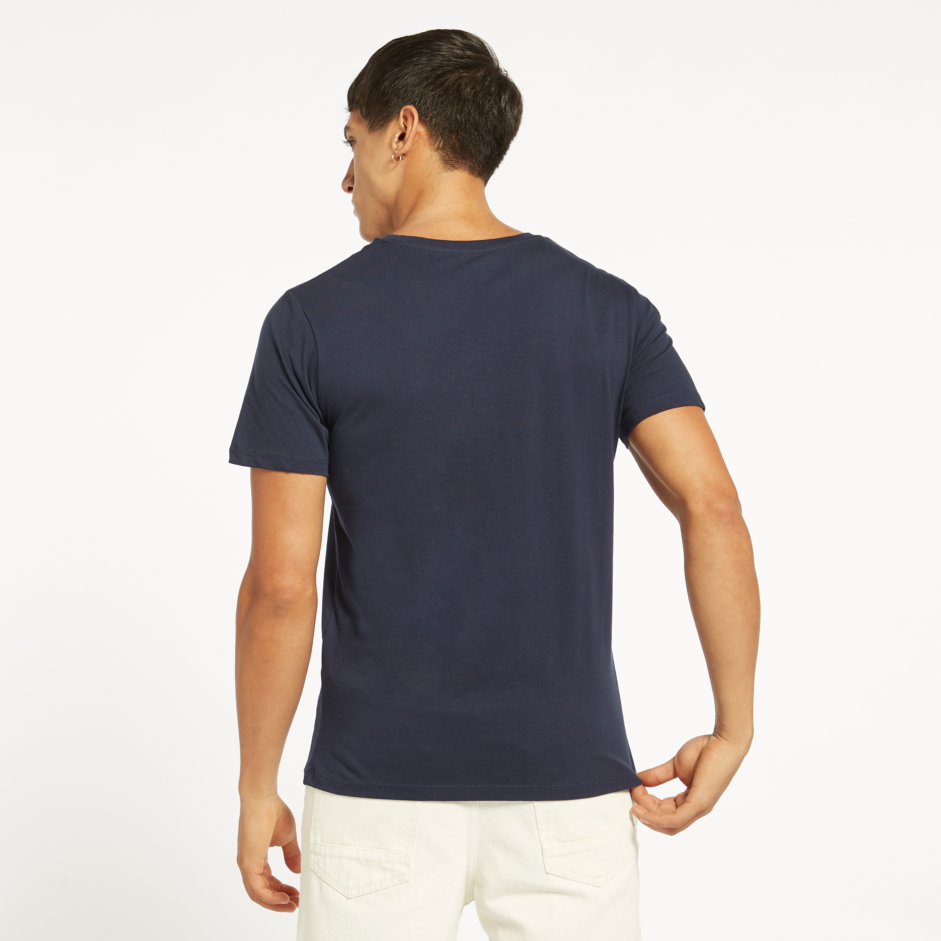 تيشيرت بياقة ضيّقة وأكمام قصيرة من جاك آند جونز-men-clothing-tshirtsandpolos-tshirts-image-11