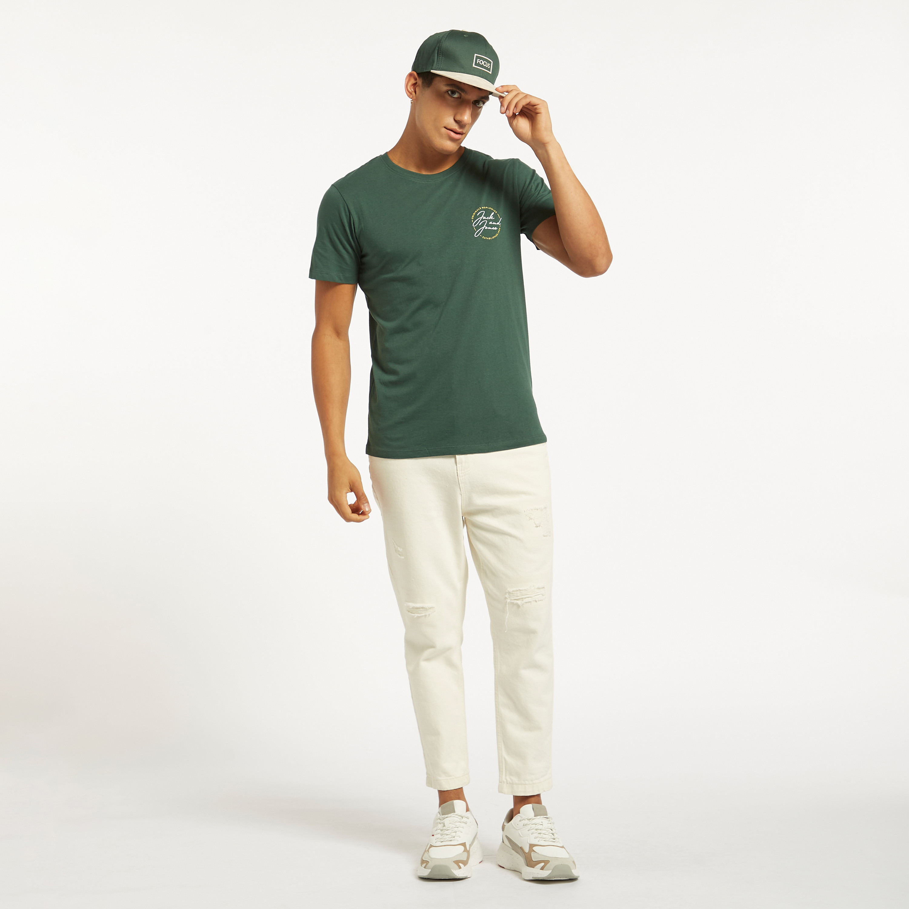 تيشيرت بياقة ضيّقة وأكمام قصيرة من جاك آند جونز-men-clothing-tshirtsandpolos-tshirts-image-14