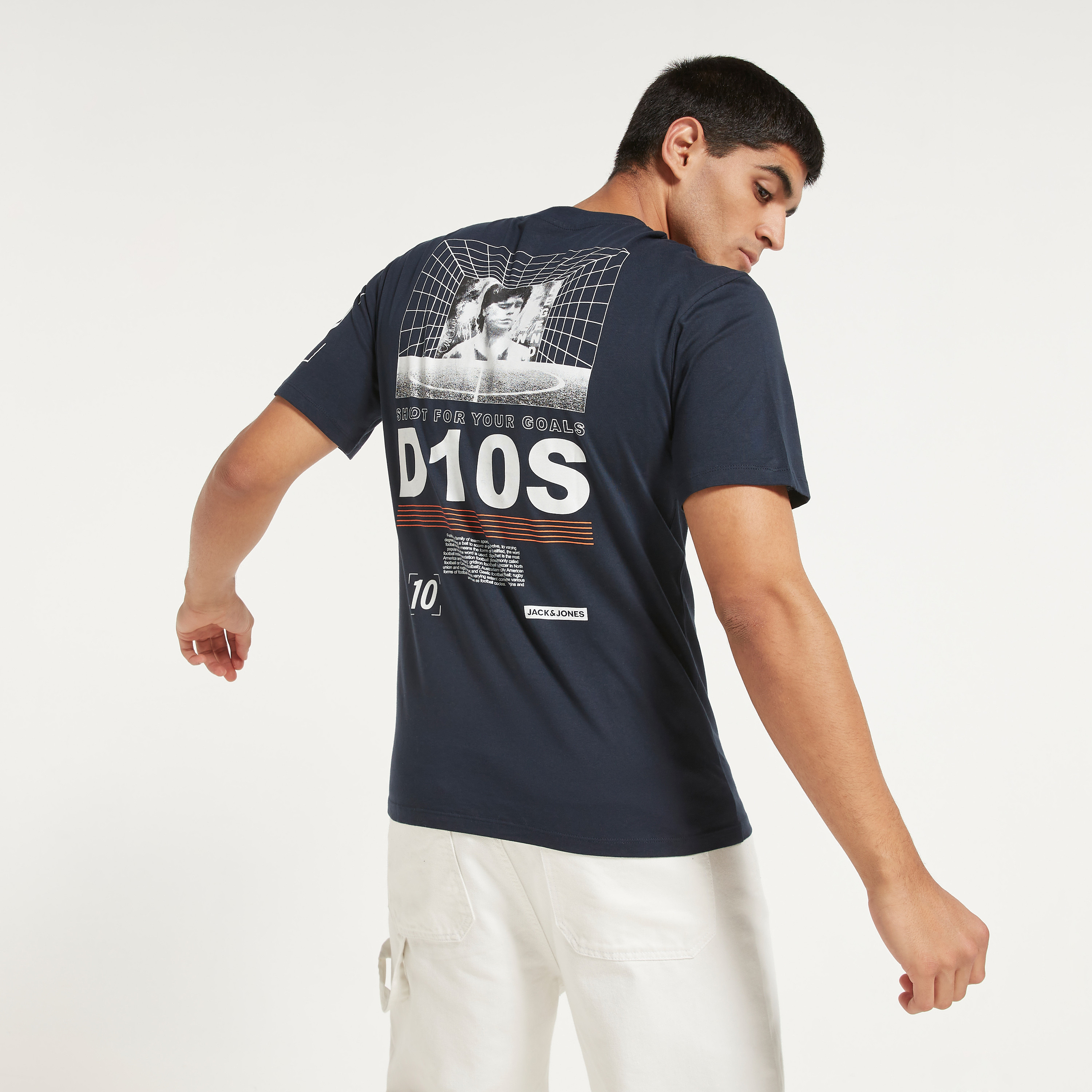 تي شيرت من جاك آند جونز مطبوع بأكمام قصيرة و ياقة مستديرة-men-clothing-tshirtsandpolos-tshirts-image-5