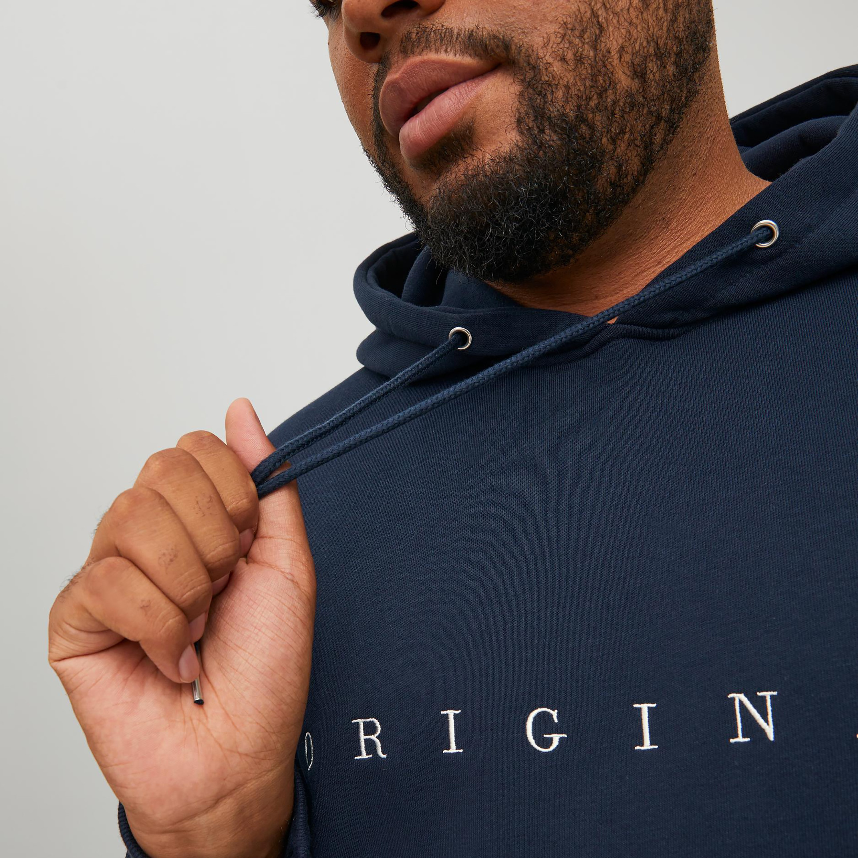 Jack & Jones Plus Size Embroidered Long Sleeves Hoodie with Kangaroo Pocket-men-winterwear-hoodiesandsweatshirts-image-3