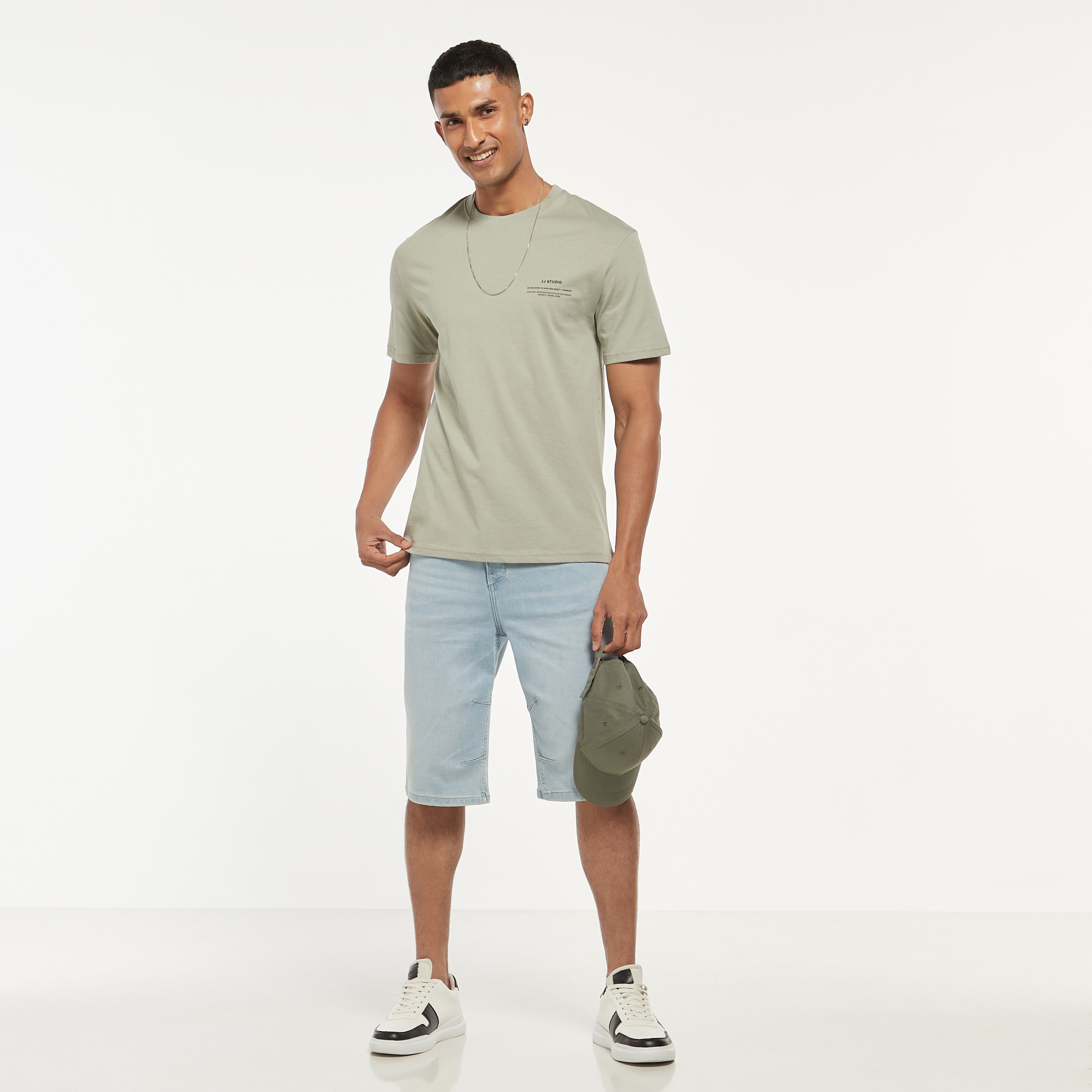 تي شيرت من جاك آند جونز سادة بأكمام قصيرة و ياقة مستديرة-men-clothing-tshirtsandpolos-tshirts-image-14