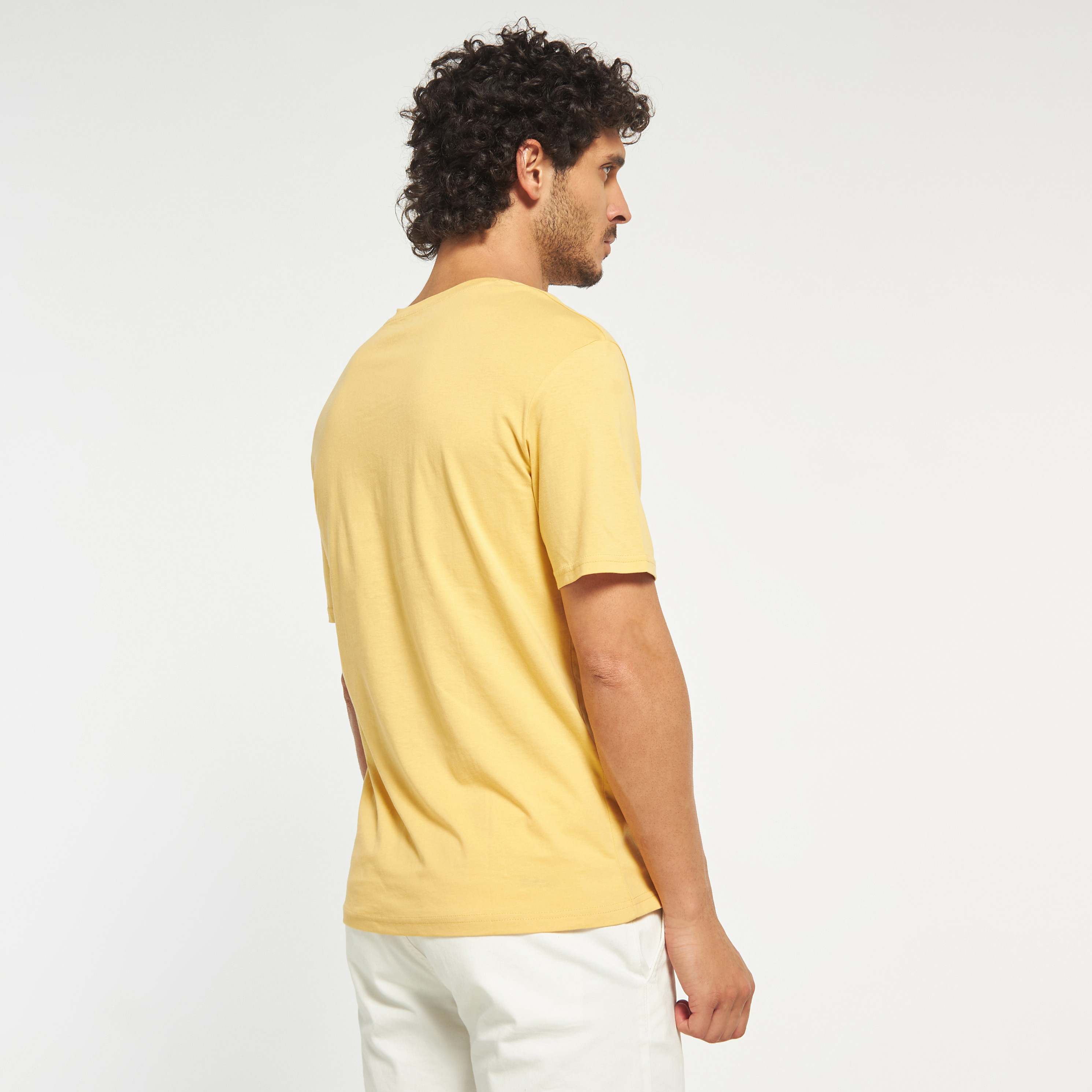 تي شيرت من جاك آند جونز سادة بأكمام قصيرة و ياقة مستديرة-men-clothing-tshirtsandpolos-tshirts-image-19