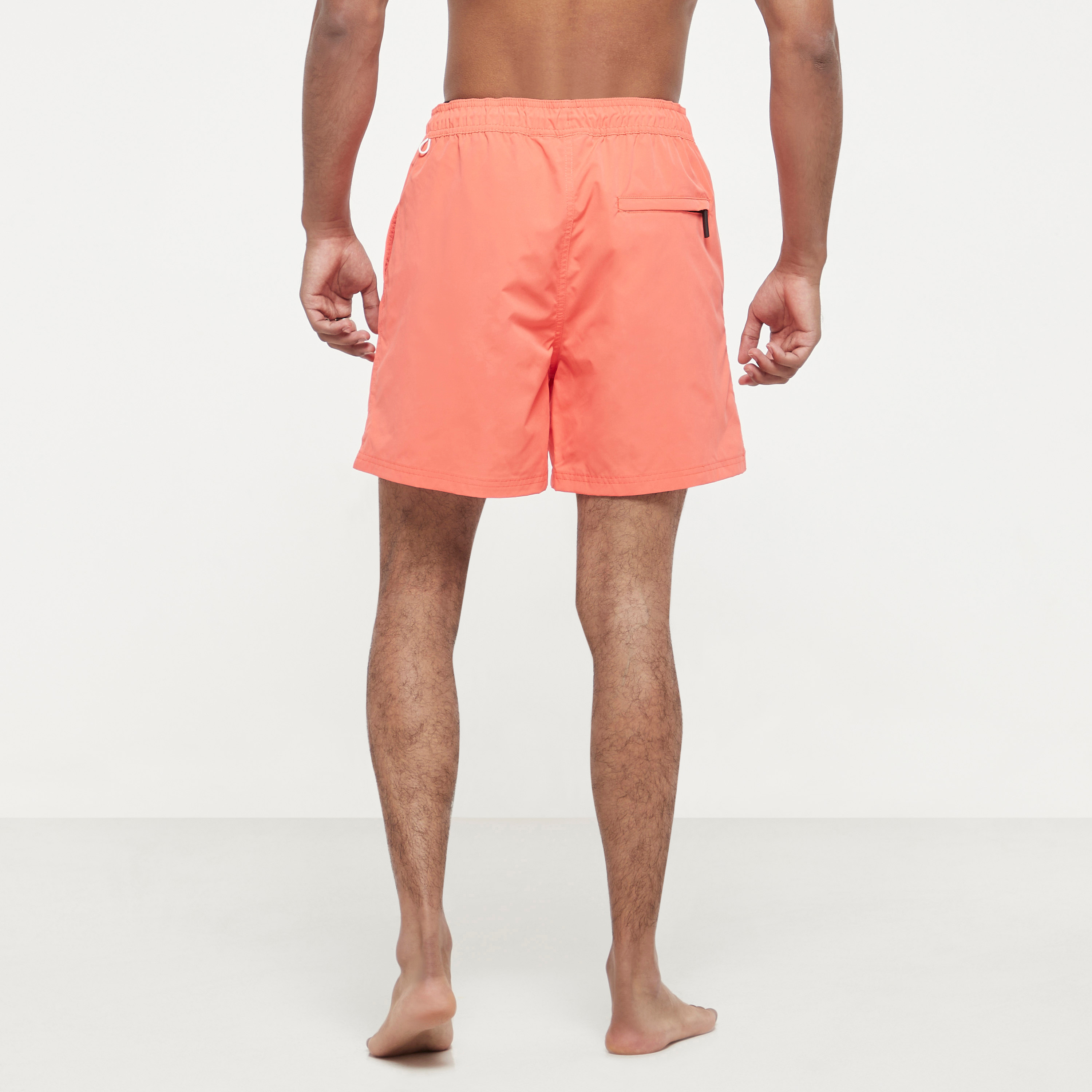 شورتس من جاك آند جونز سادة برباط ذو متوسط الارتفاع -men-clothing-swimandbeach-shorts-image-11