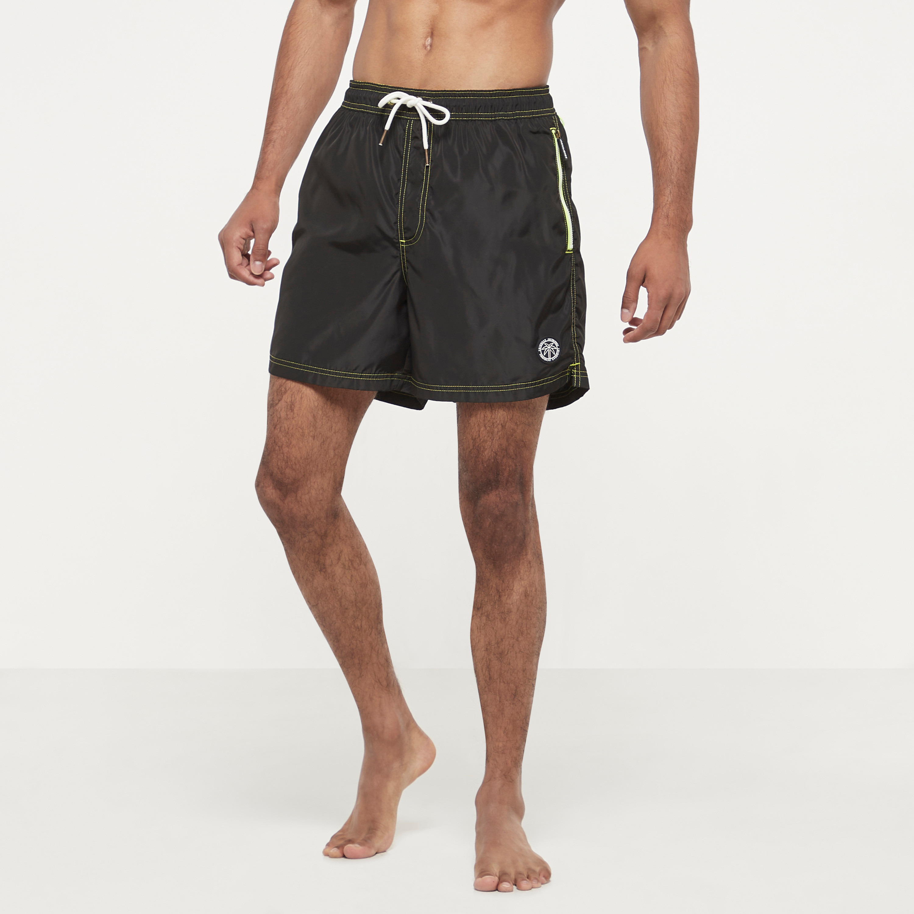 شورتس من جاك آند جونز سادة برباط ذو متوسط الارتفاع -men-clothing-swimandbeach-shorts-image-1
