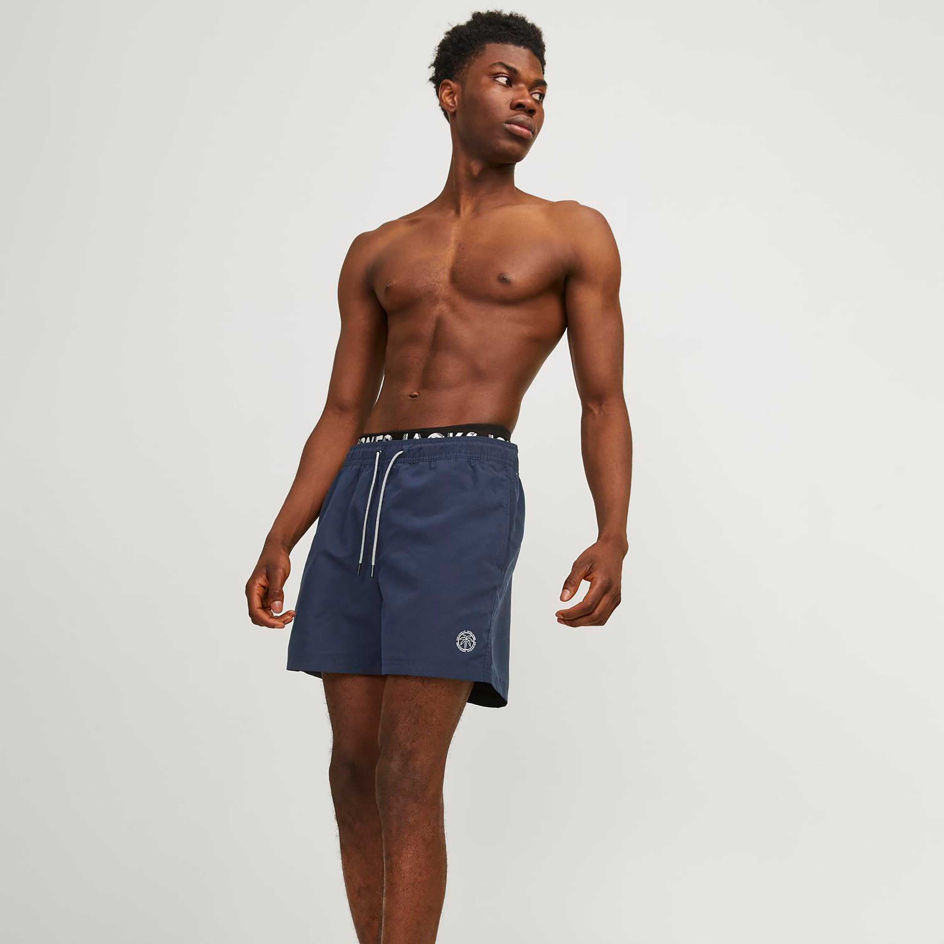 شورت سباحة برباط على الخصر من جاك آند جونز -men-clothing-bottoms-shorts-image-6