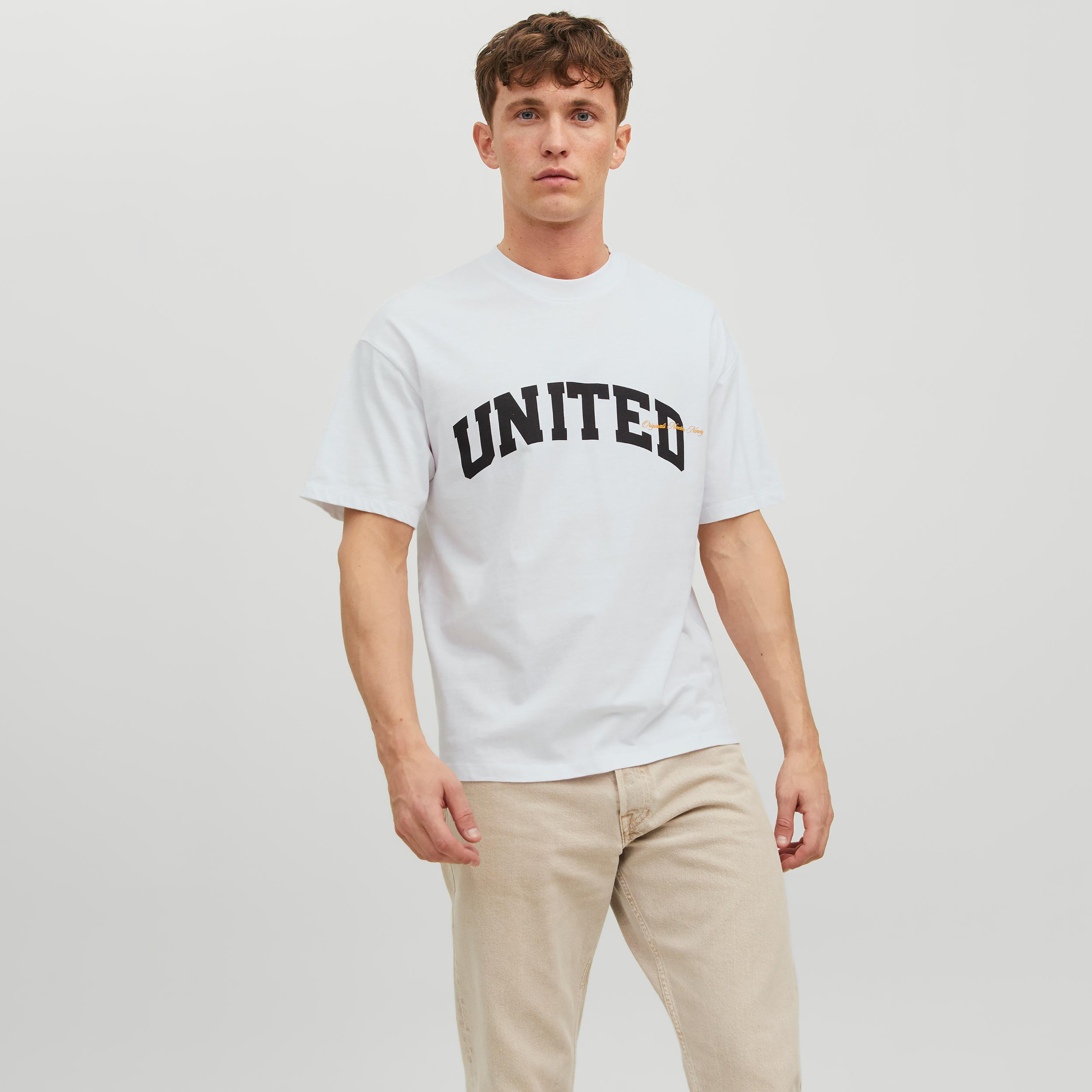 تي شيرت من جاك آند جونز مطبوع بأكمام قصيرة و ياقة مستديرة-men-clothing-tshirtsandpolos-tshirts-image-11